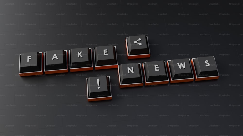 un clavier d’ordinateur sur lequel sont écrites de fausses nouvelles