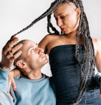 Homem jovem confiante - usuário ativo do DuoWallet