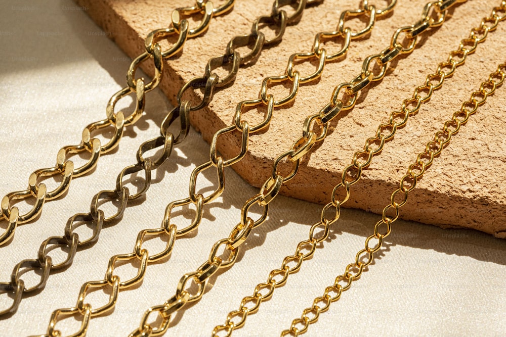 a close up of a chain on a table