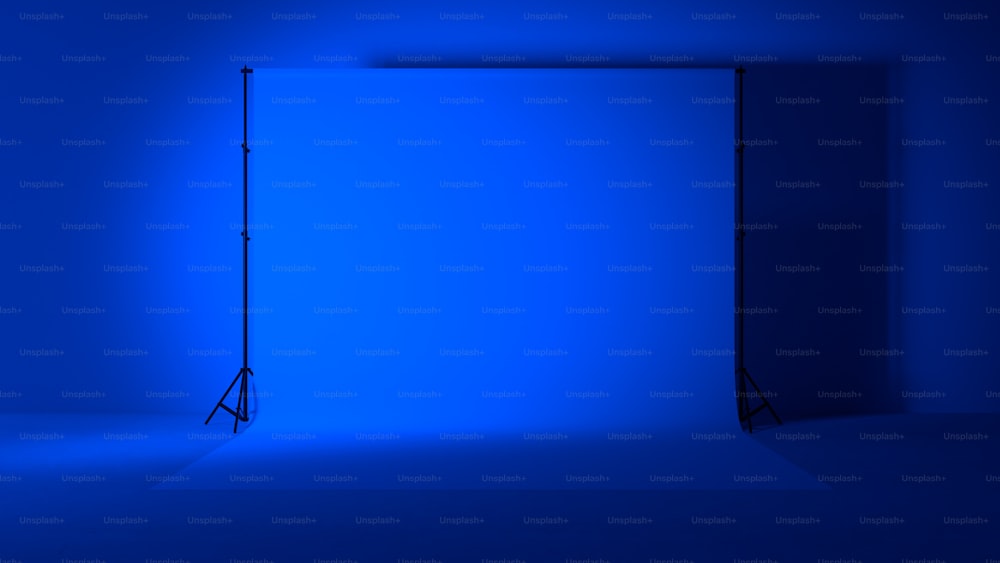 una stanza vuota con una luce blu