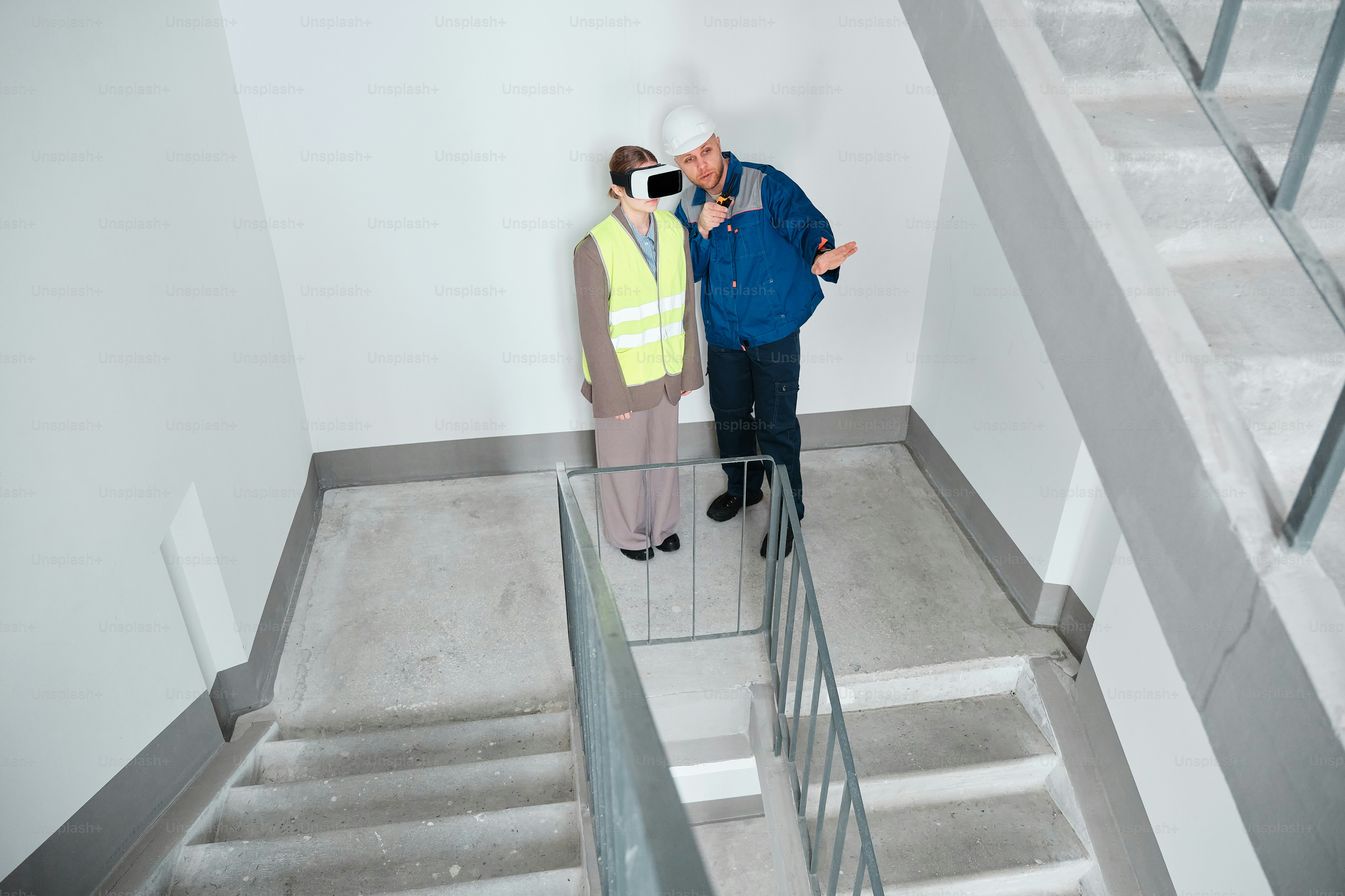A couple of people standing next to each other photo – Vr headset Image ...