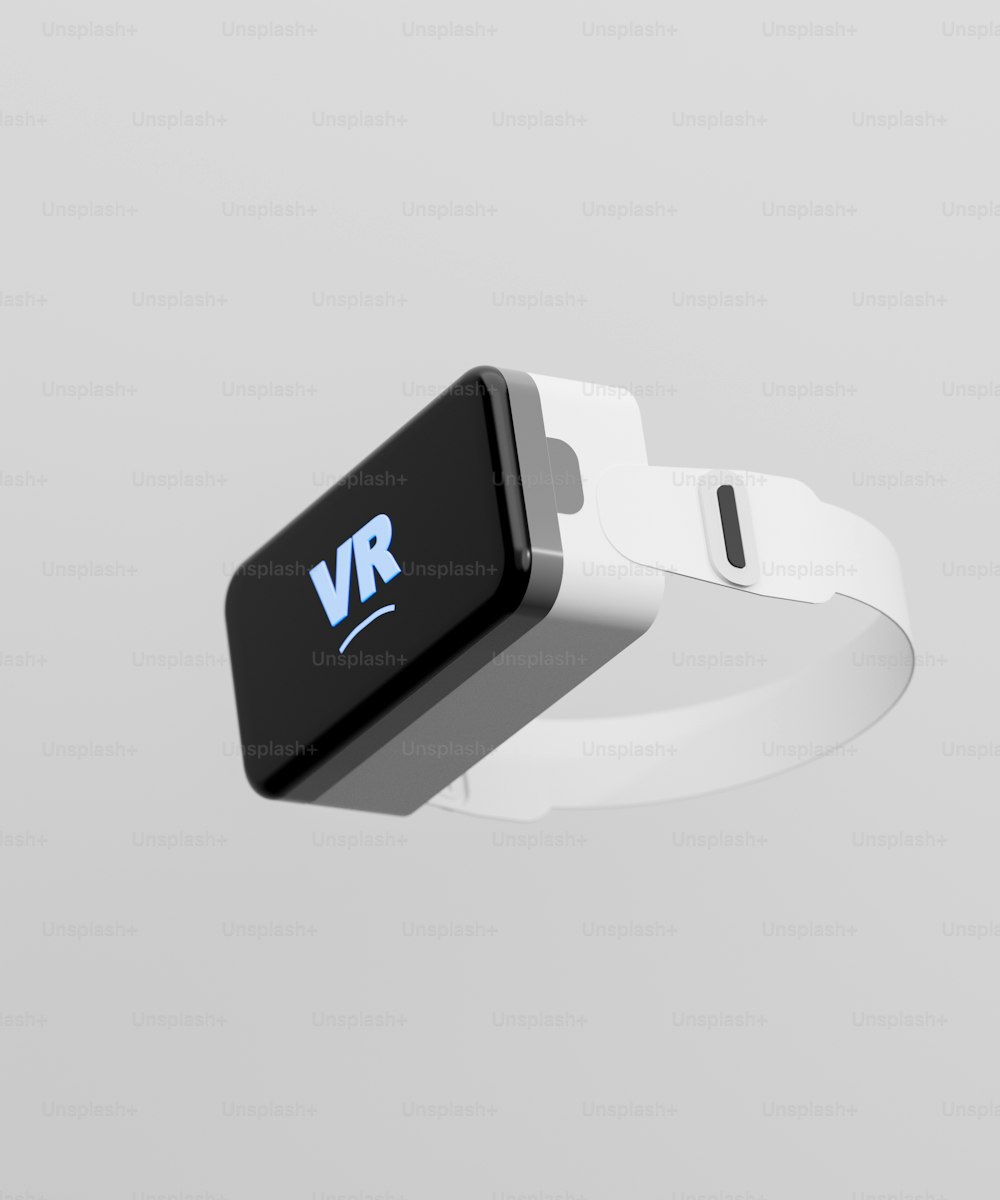 Ein schwarz-weißes Gerät mit einem VR-Logo darauf