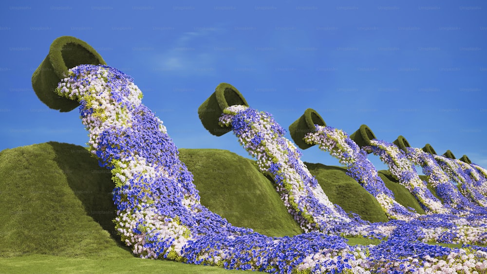 um grupo de esculturas feitas de grama e flores
