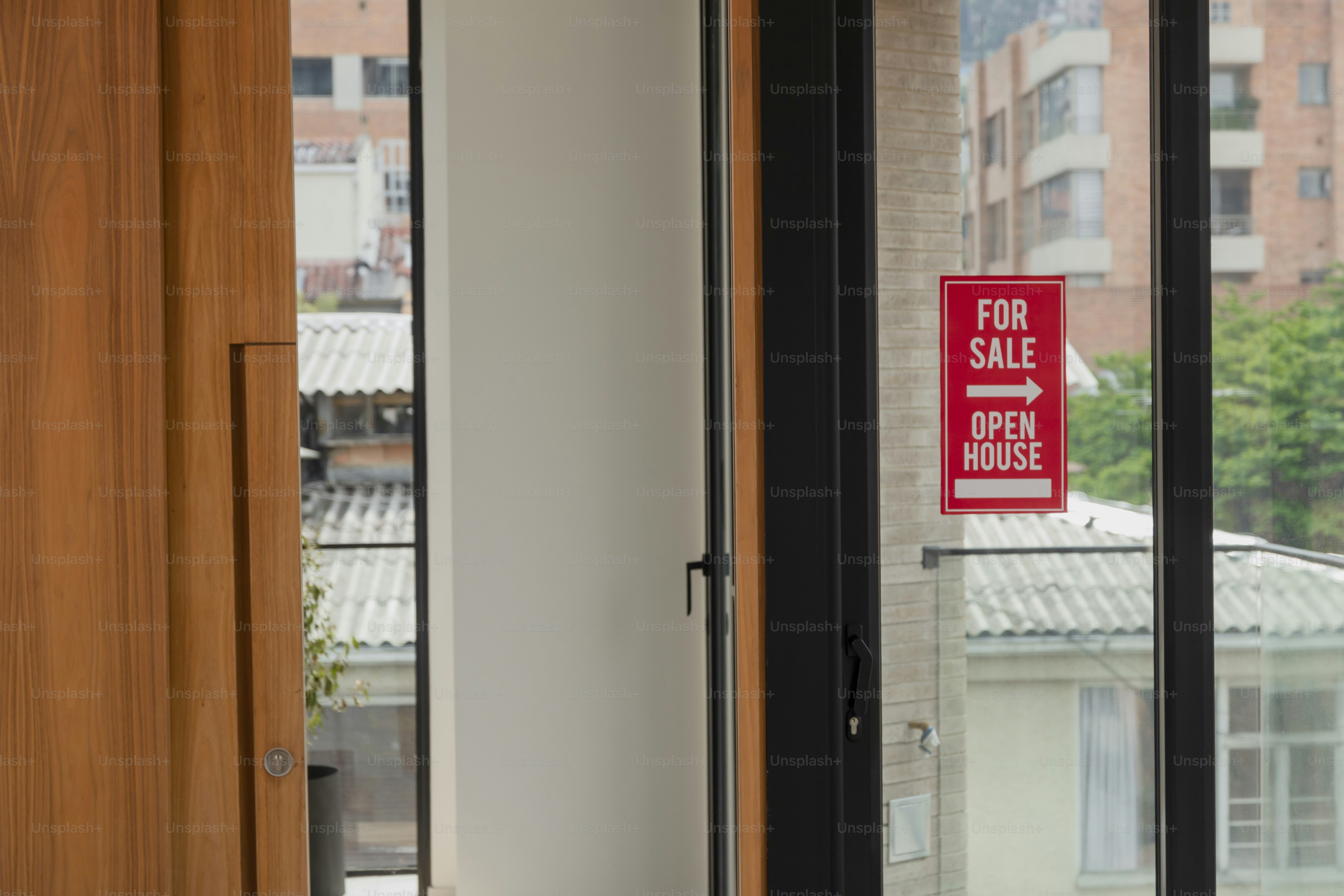 premium_photo-1711412119874-eb9d74ae1382?ixid=M3wxMjA3fDB8MXxzZWFyY2h8MXx8Y29uZG9taW5pdW0lMjBmb3IlMjBzYWxlfGVufDB8fHx8MTc3MDAzNDUwMXww\u0026ixlib=rb-4.1.0