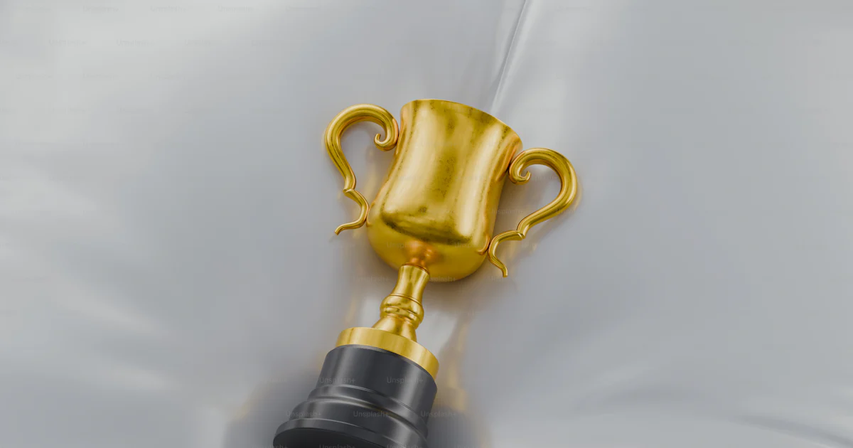Generic Trophée de Football Doré de Récompense - Prix pas cher | CI Generic Trophée de Football Doré de Récompense - Prix pas cher | CI