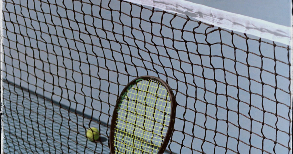 Tenis Racket Texture A tennis racket sticking out of the net photo – Texture Image on Unsplash