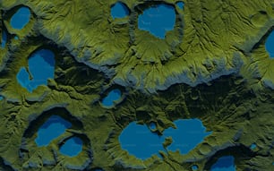 구멍이 뚫린 산맥의 위성 사진