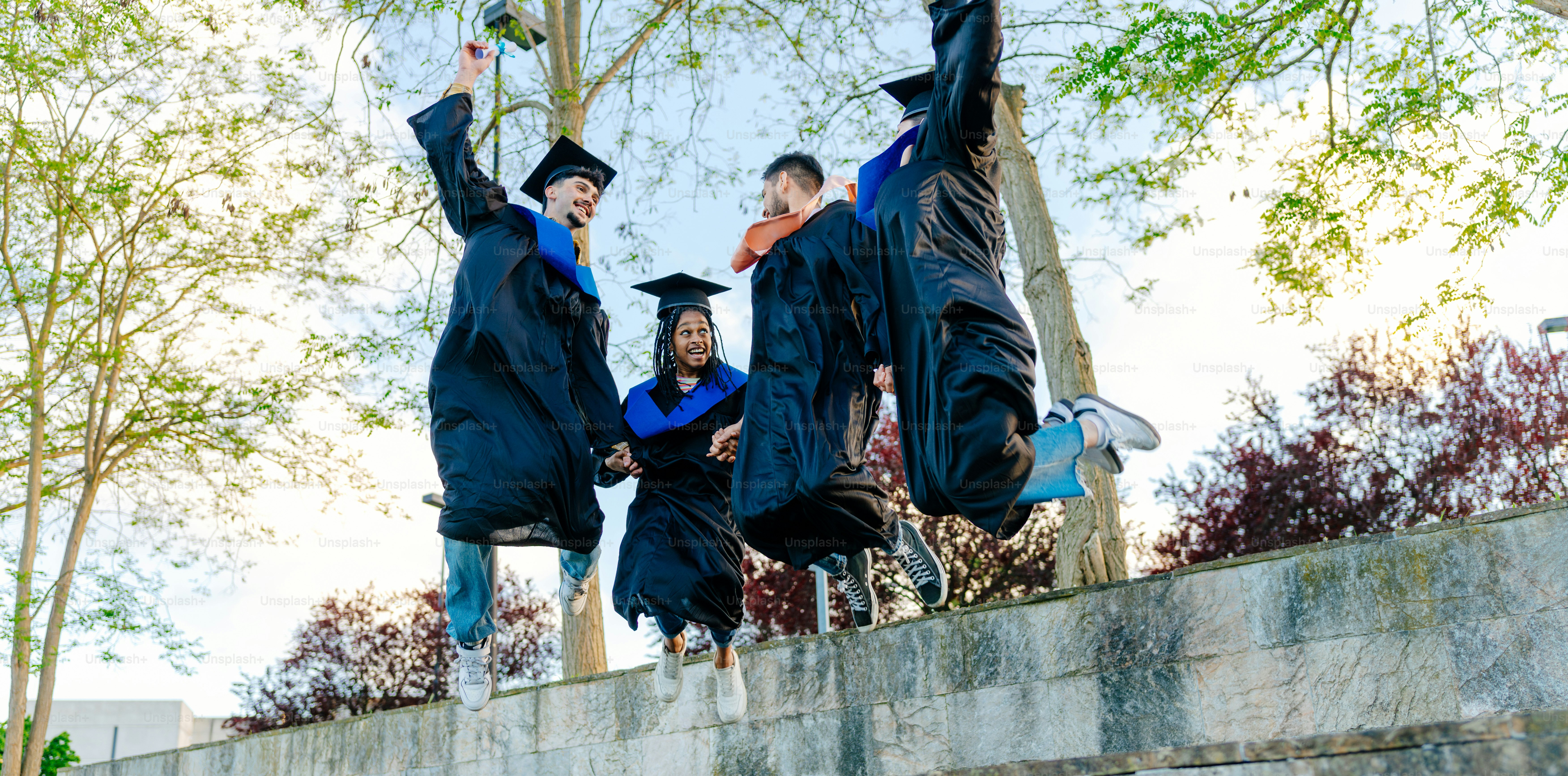 University Graduates Pictures | Download Free Images on Unsplash