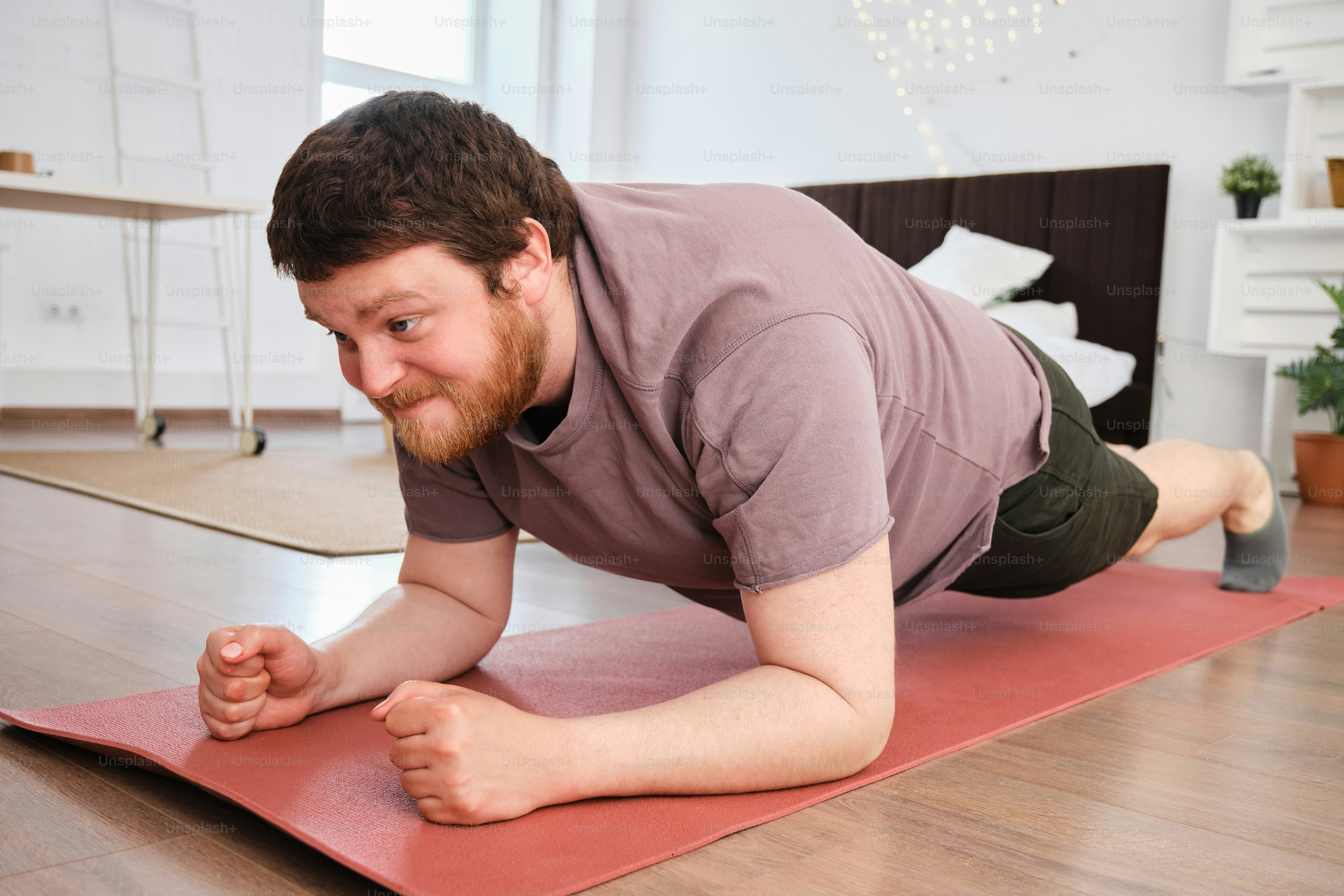 premium_photo-1716392169162-cd09b0888421?ixid=M3wxMjA3fDB8MXxzZWFyY2h8OXx8eW9nYSUyMHRvJTIwcmVkdWNlJTIwbG93ZXIlMjBiZWxseSUyMGZhdHxlbnwwfHx8fDE3NzM5NzYxOTN8MA\u0026ixlib=rb-4.1.0