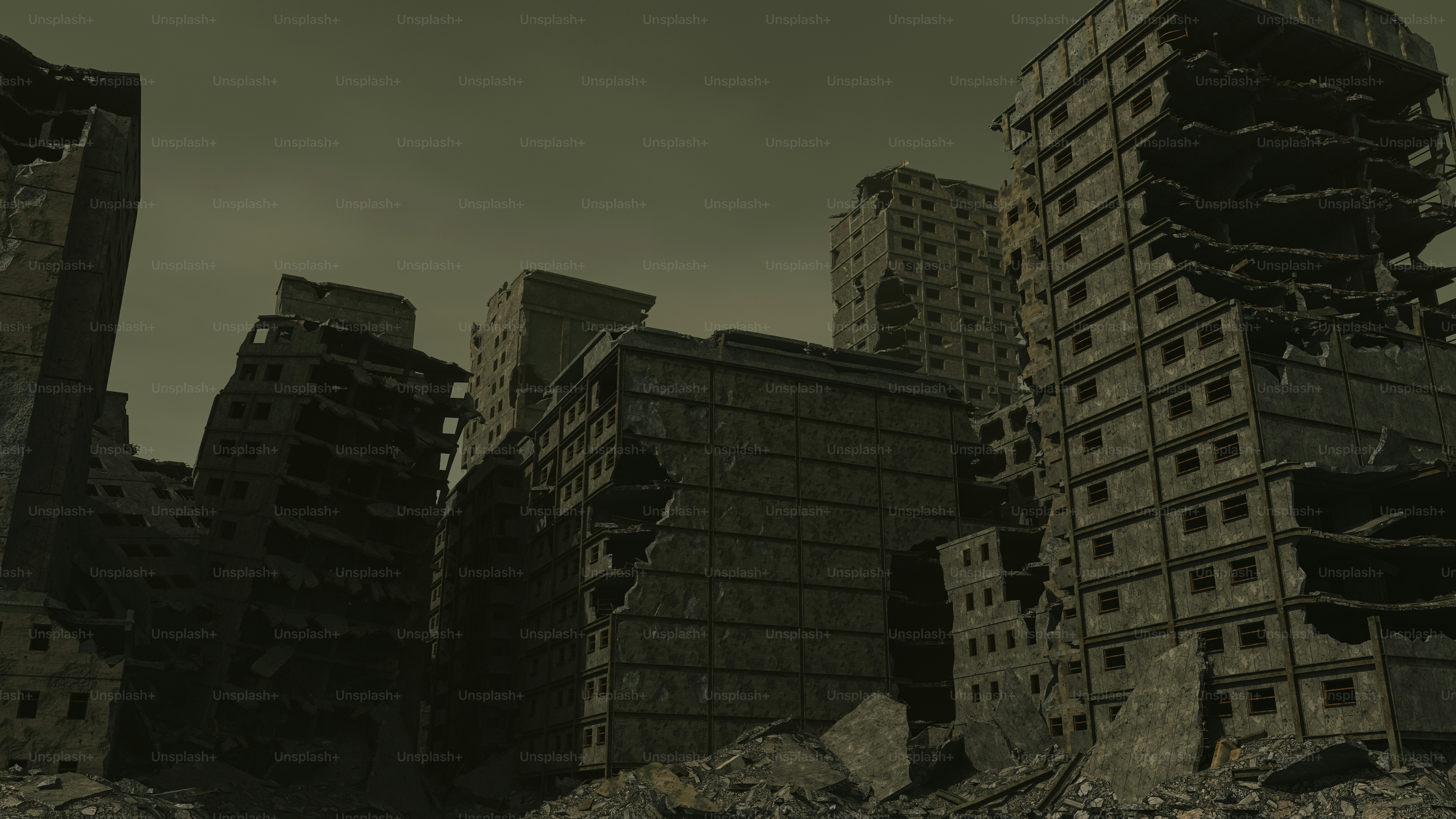 土の中に立っている建物の束