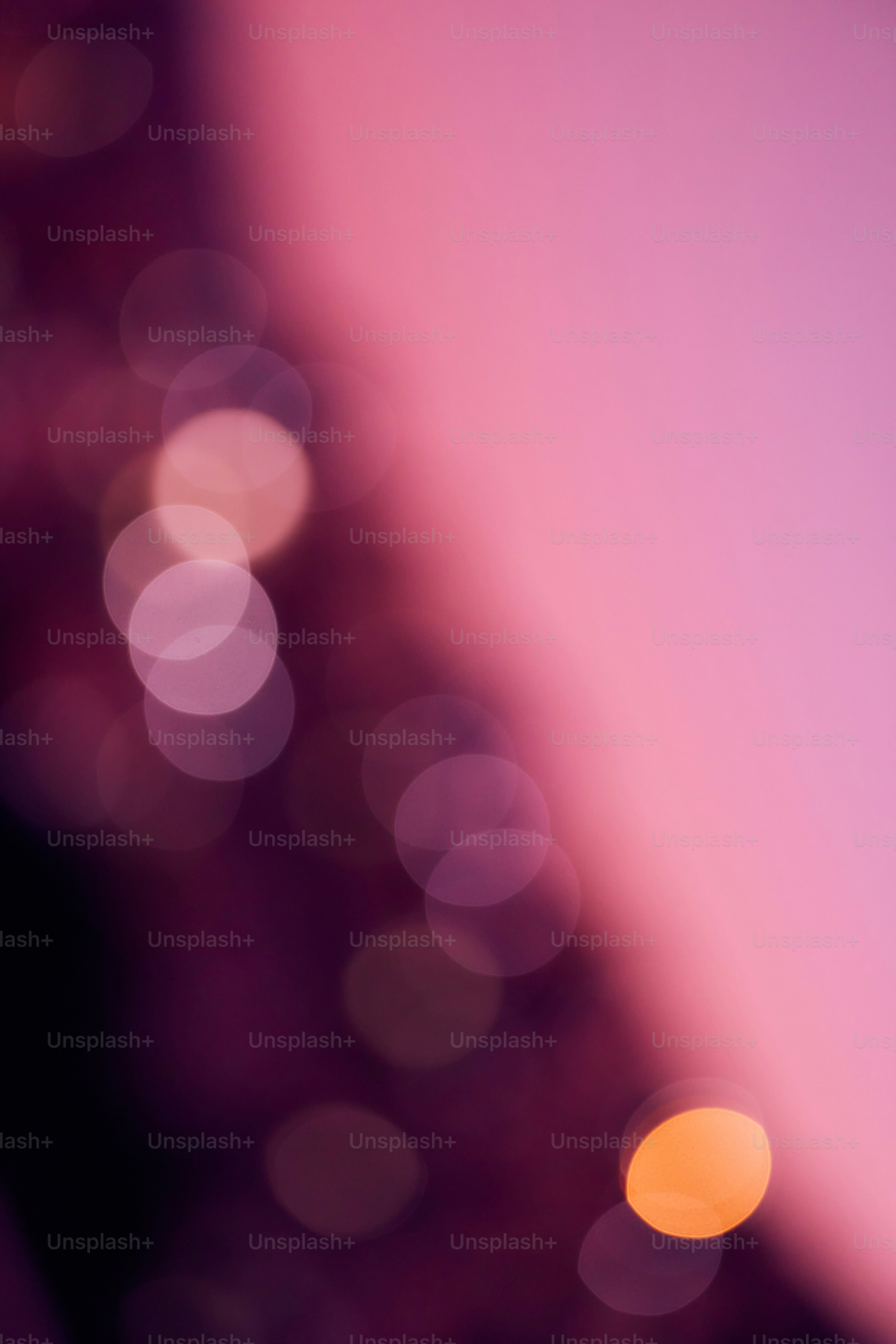 A blurry photo of a cell phone with a blurry background photo – Background  Image on Unsplash, image size:3000x4498