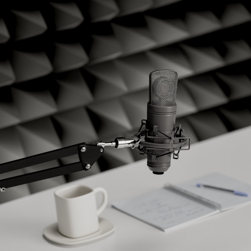 Podcast advertising campaign with dynamic ad insertion analytics