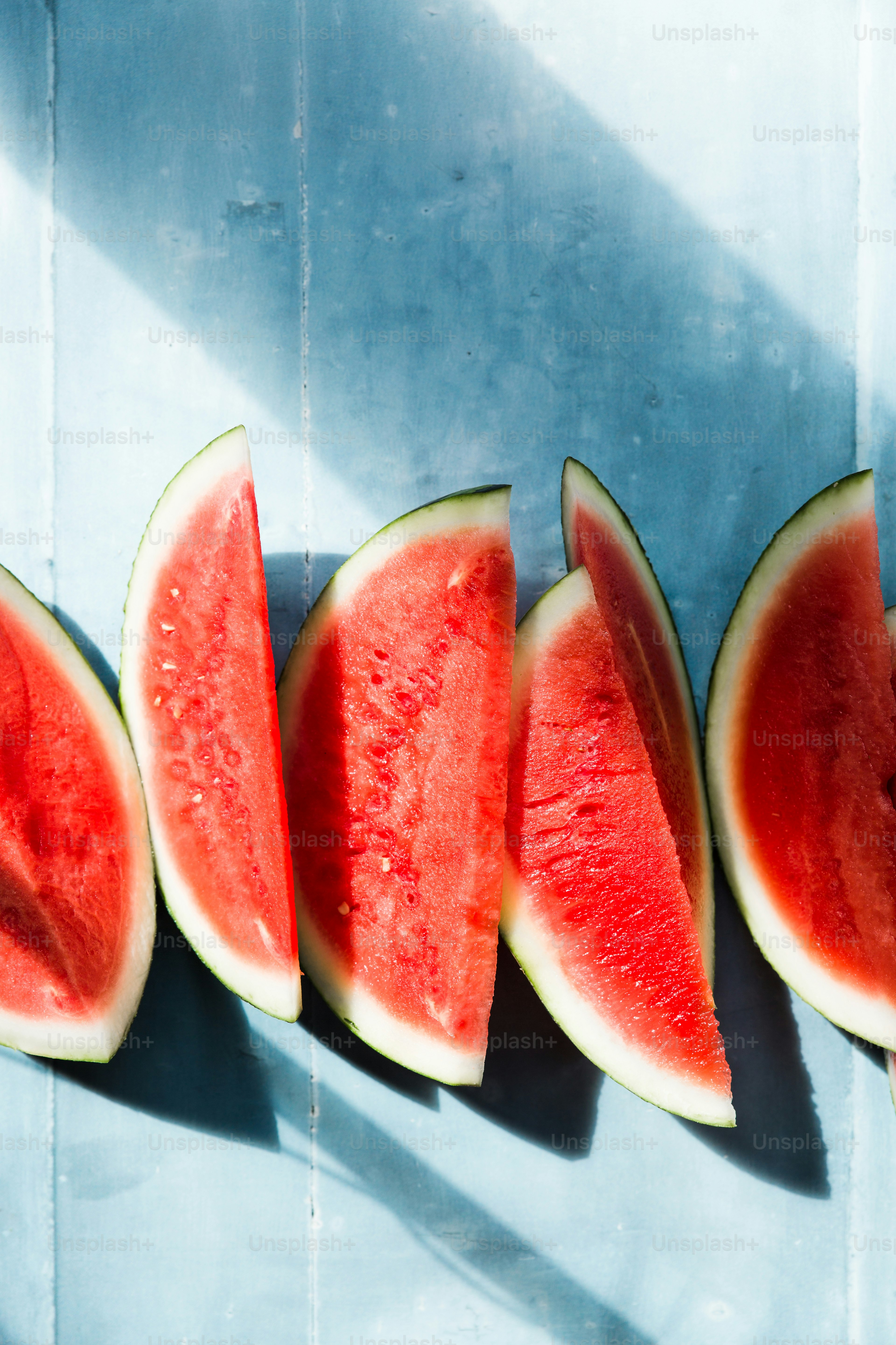 수박 슬라이스 사진 | Unsplash에서 무료 이미지 다운로드, image size:3000x4500