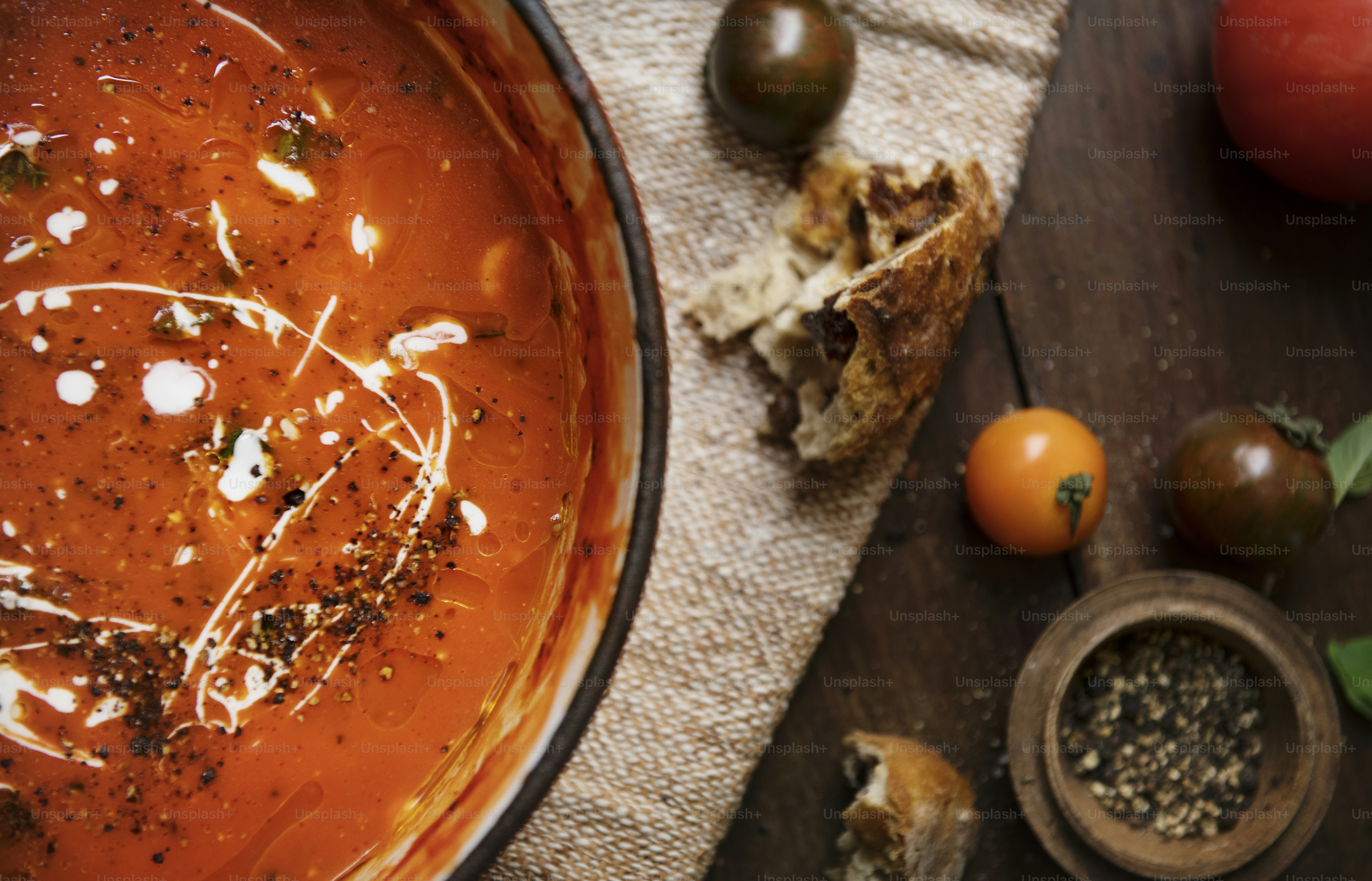 Idea de receta de fotografía de alimentos con salsa de tomate