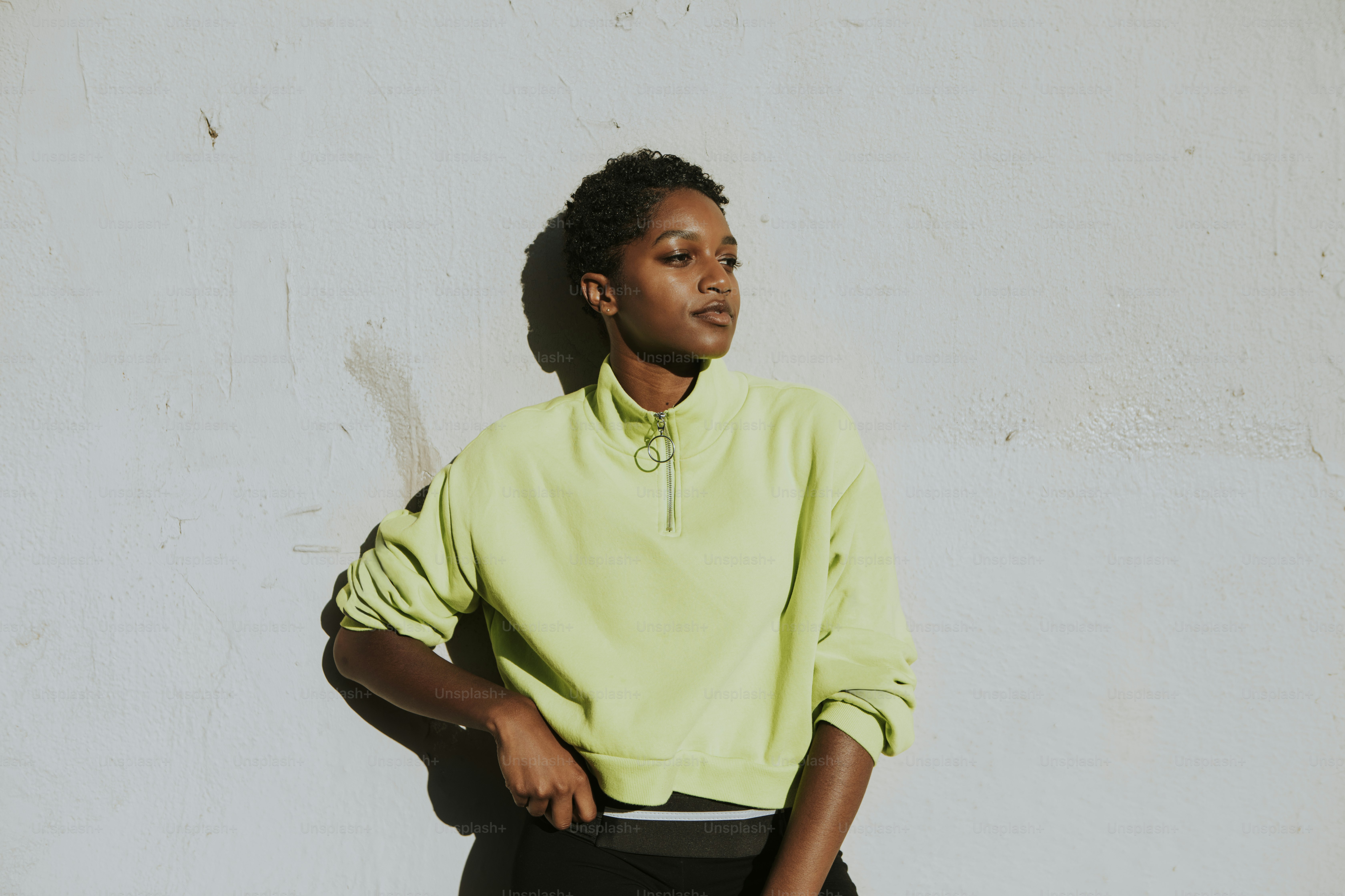 premium_photo-1722859262007-5c4a82da5d22?ixid=M3wxMjA3fDB8MXxzZWFyY2h8OXx8Z3JlZW4lMjBwb2xvJTIwdCUyMHNoaXJ0fGVufDB8fHx8MTczNzk3OTk2Mnww\u0026ixlib=rb-4.0.3