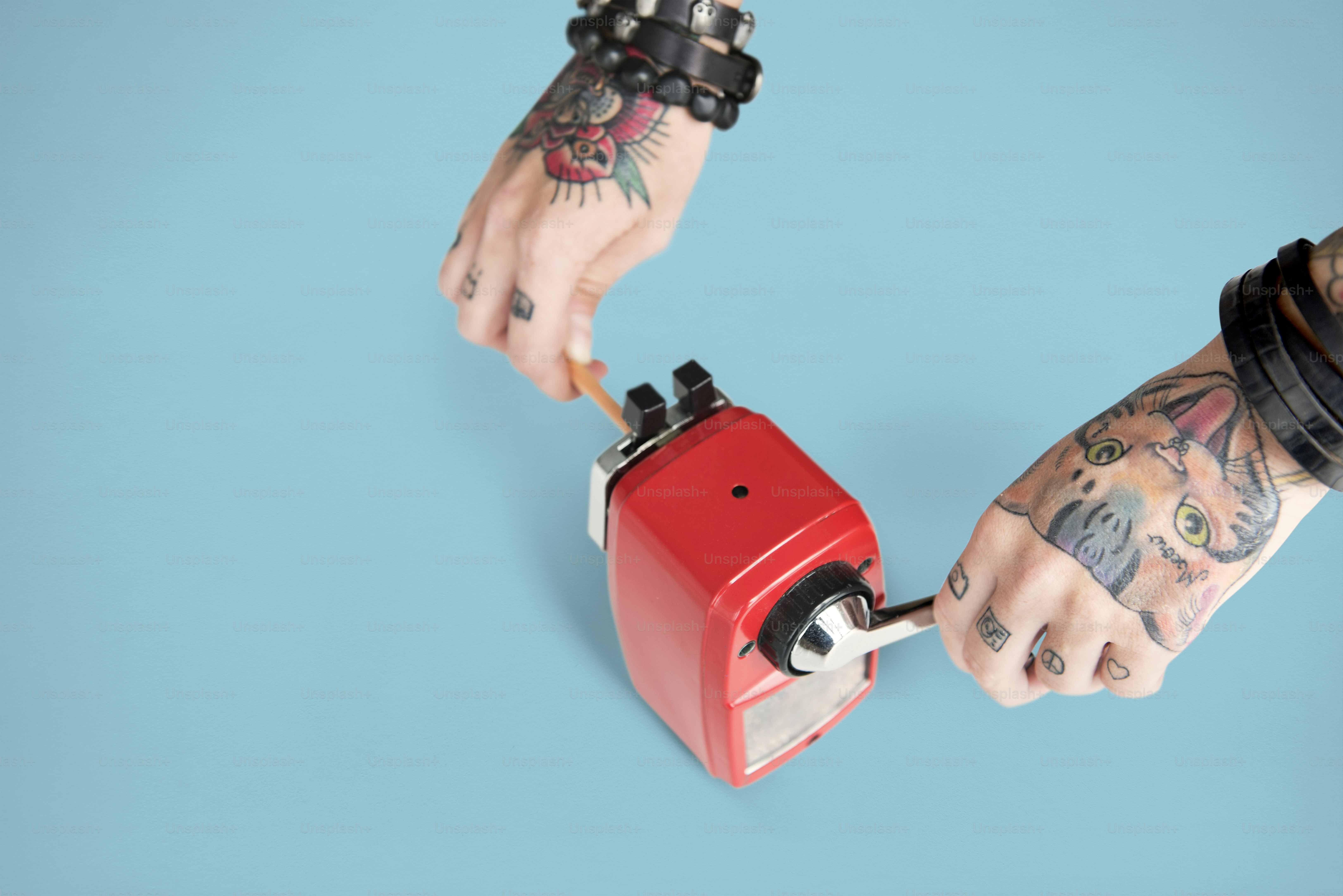 Afilador de palabras superpuestas jóvenes