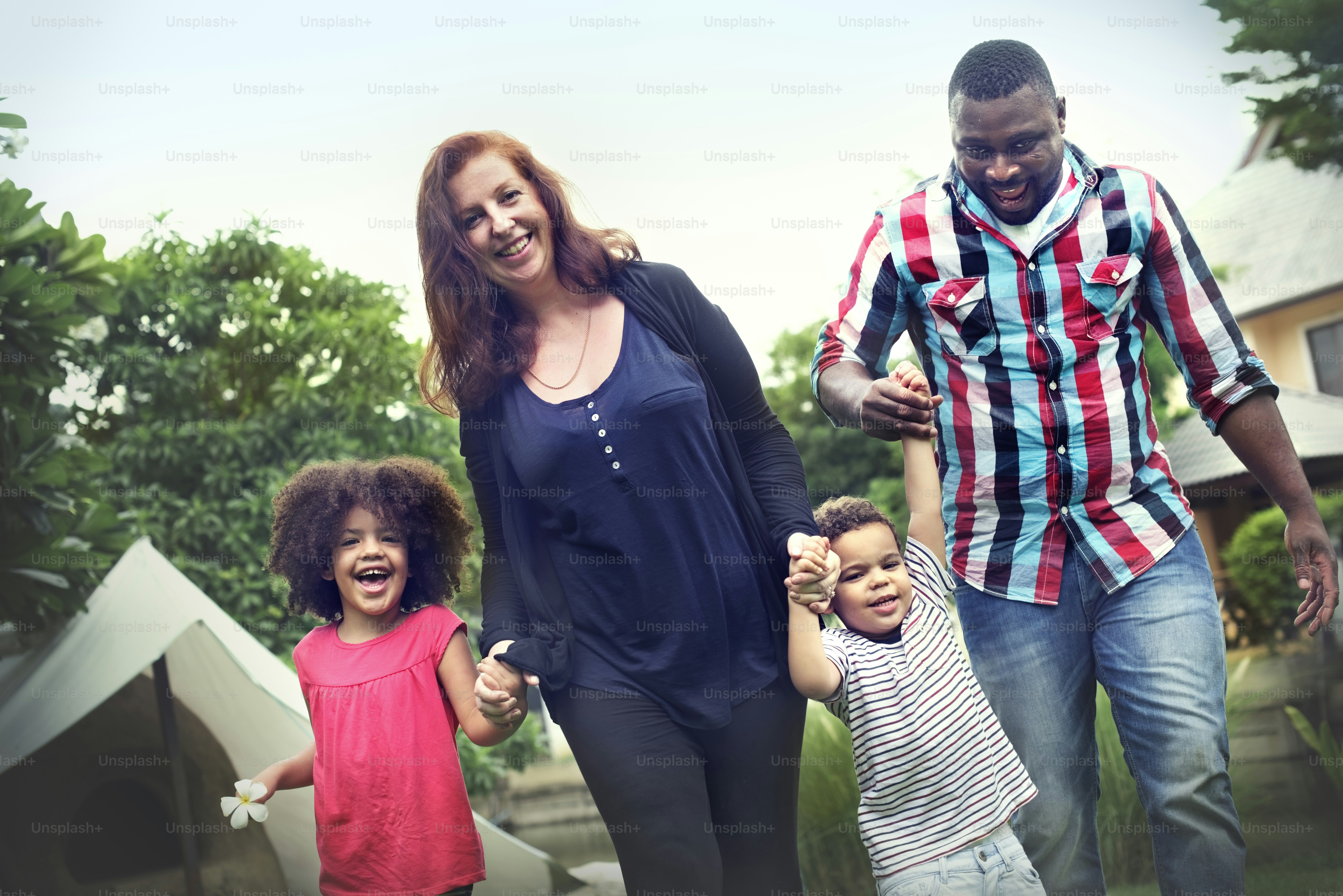 Familienurlaub Aktivität Zweisamkeit Beziehungskonzept