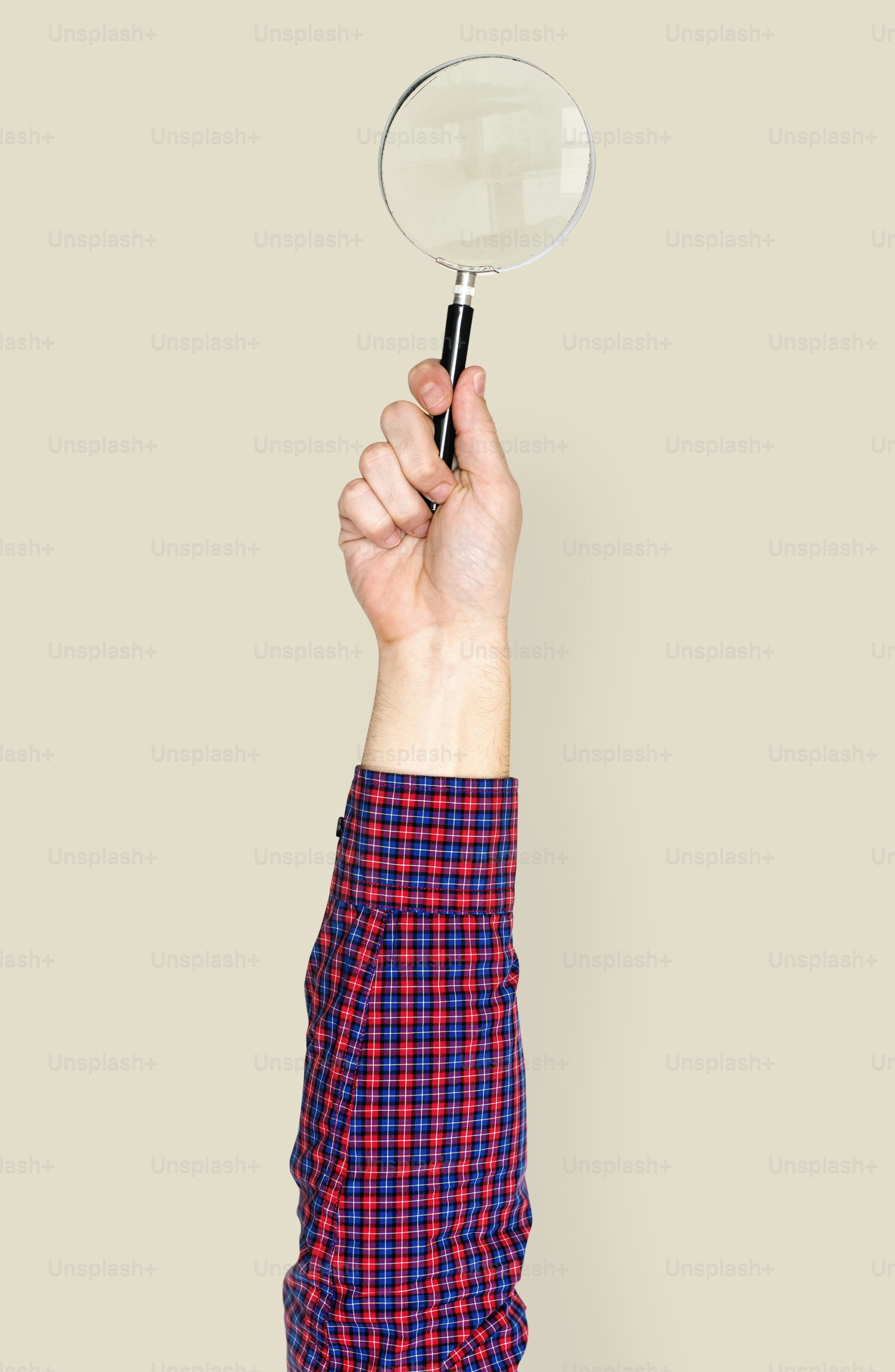 Hand holding variation of object