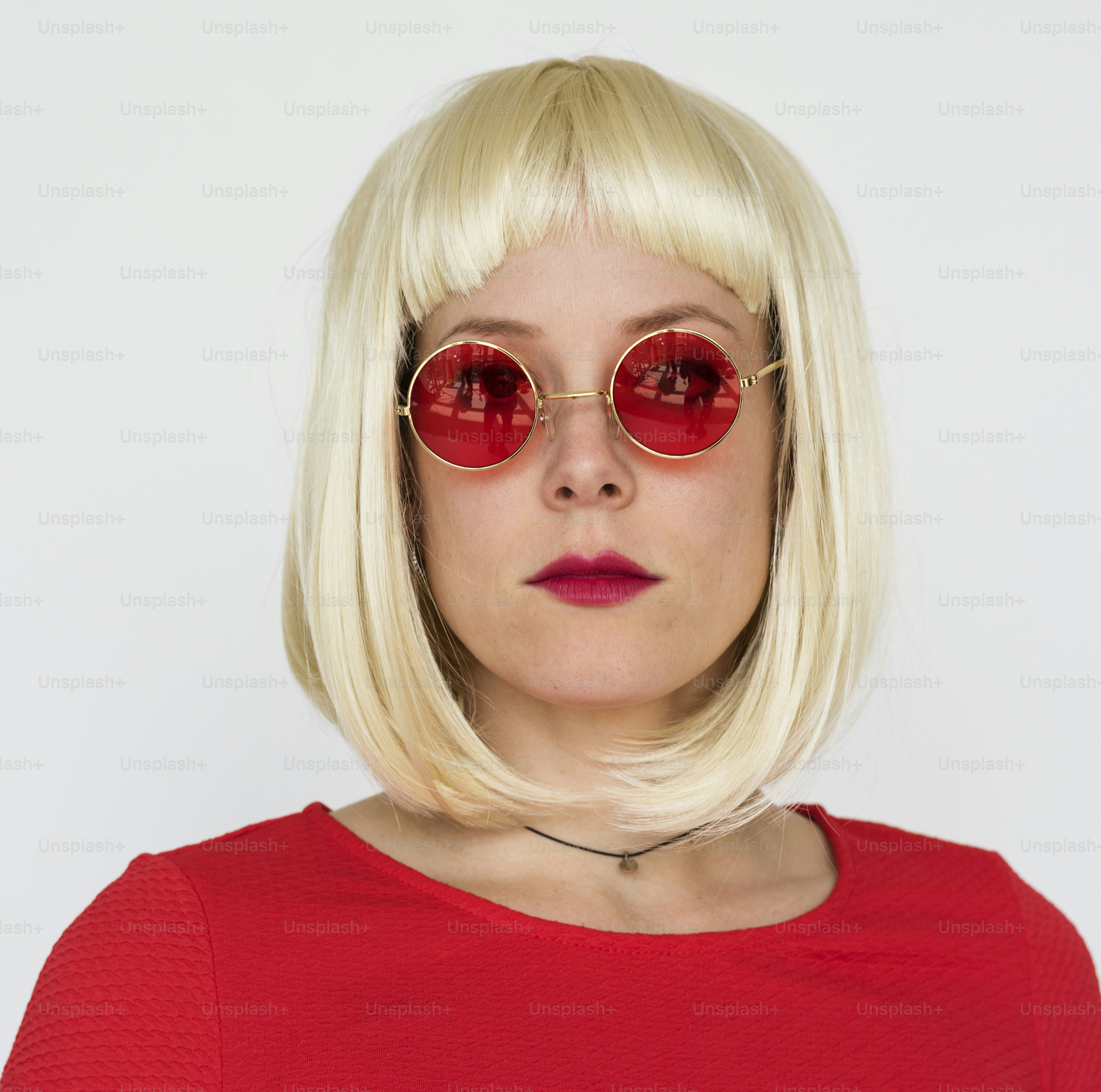 Portrait of a woman in a blonde wig