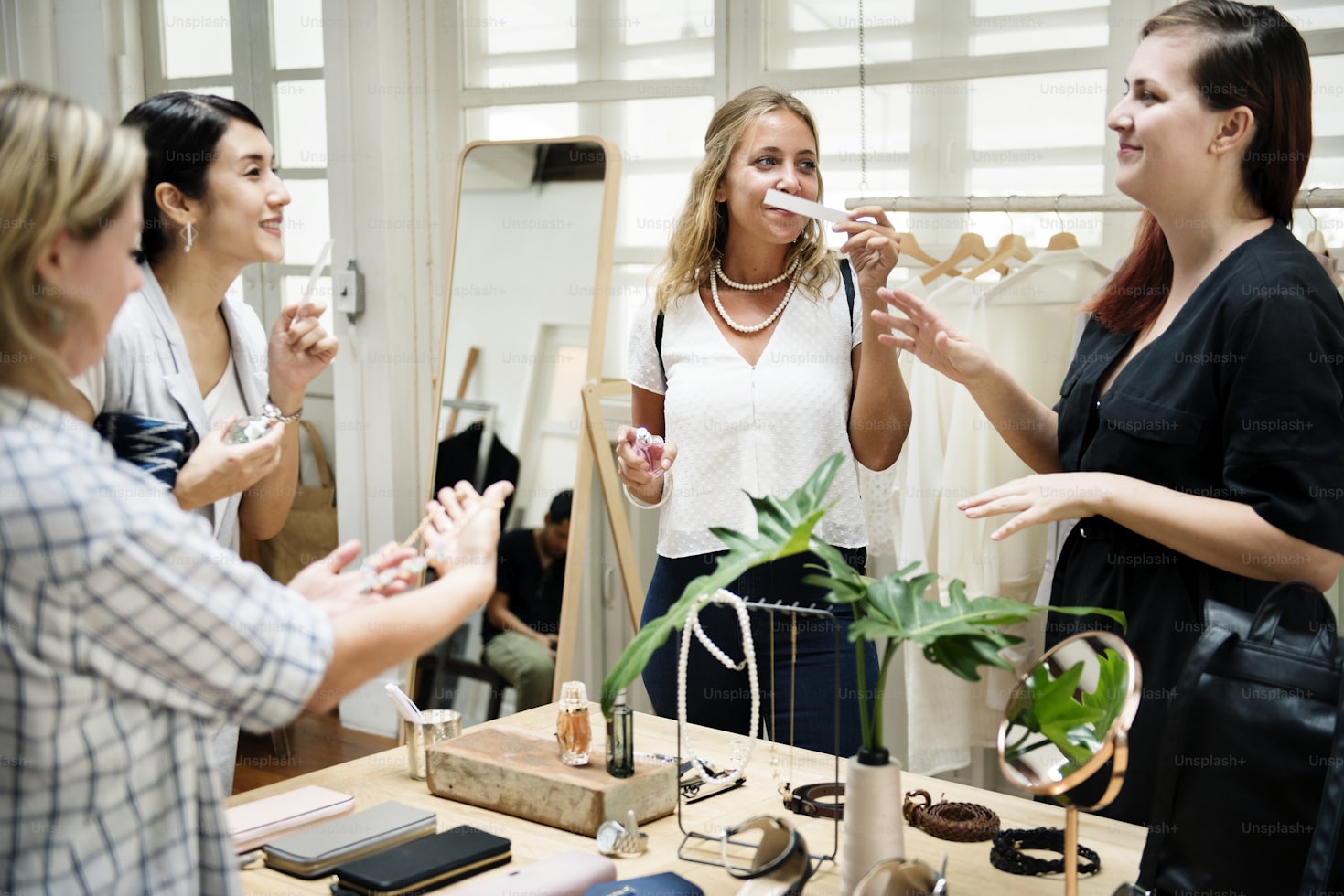 Koleksi Parfum Eksklusif