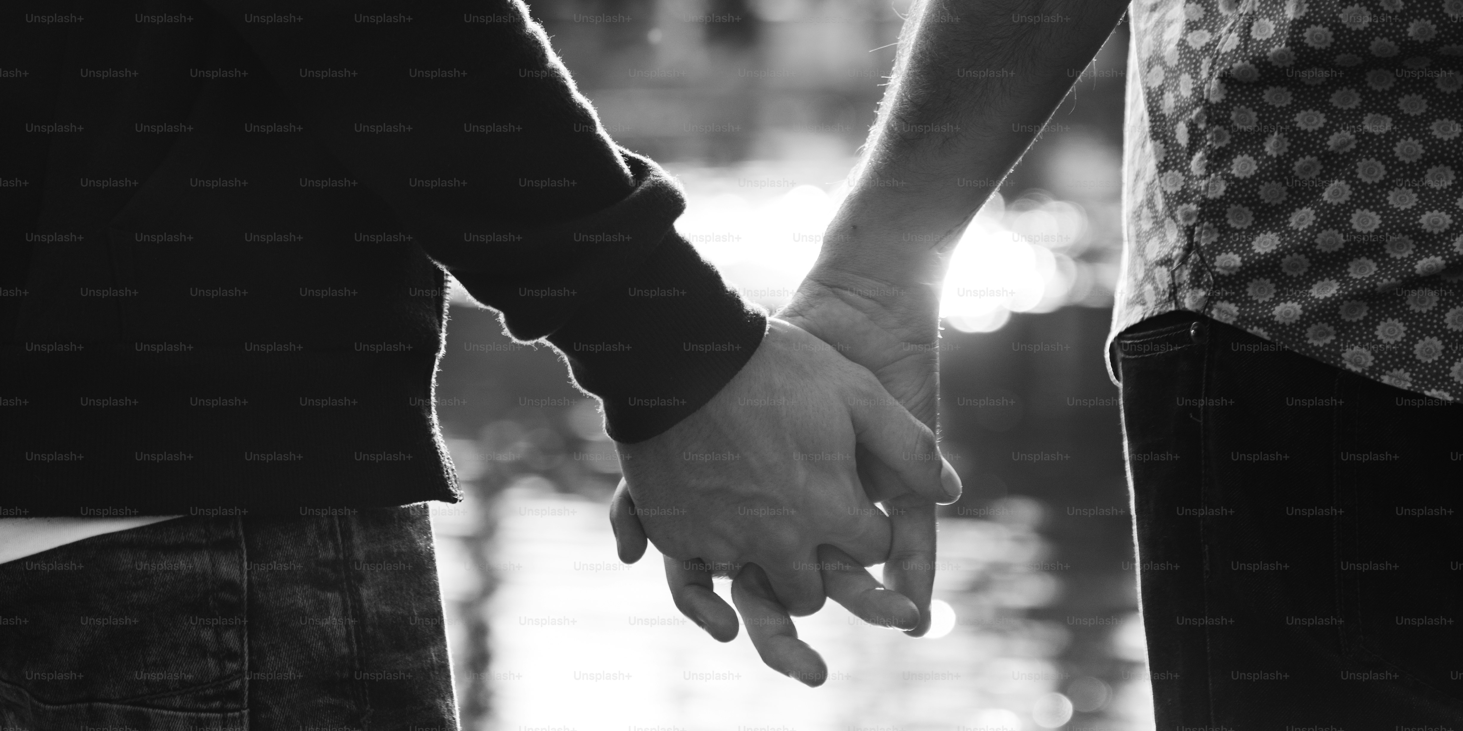 Pasangan Gay Suka Konsep Luar Ruangan