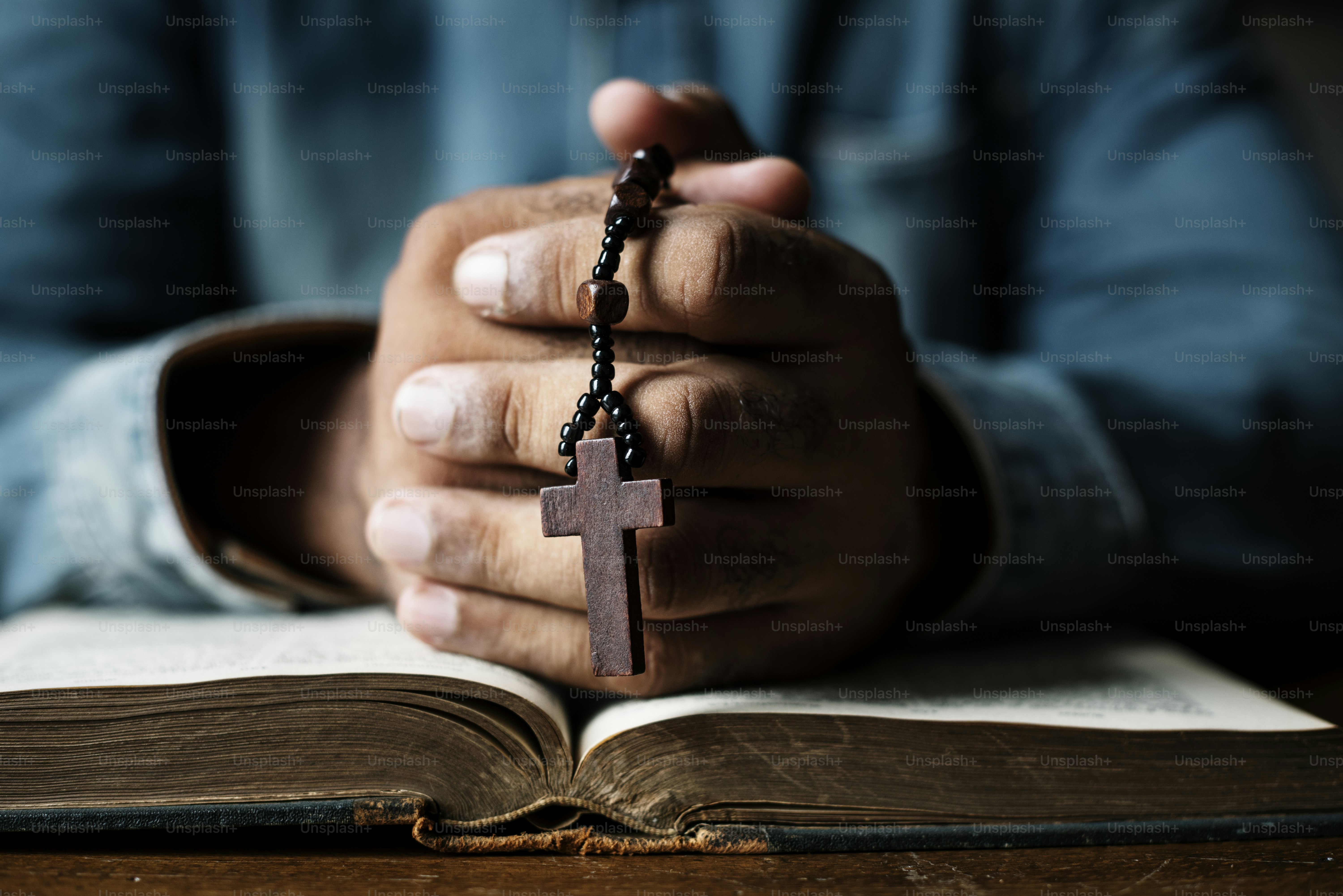 Mani preghiera fede nel cristianesimo religione
