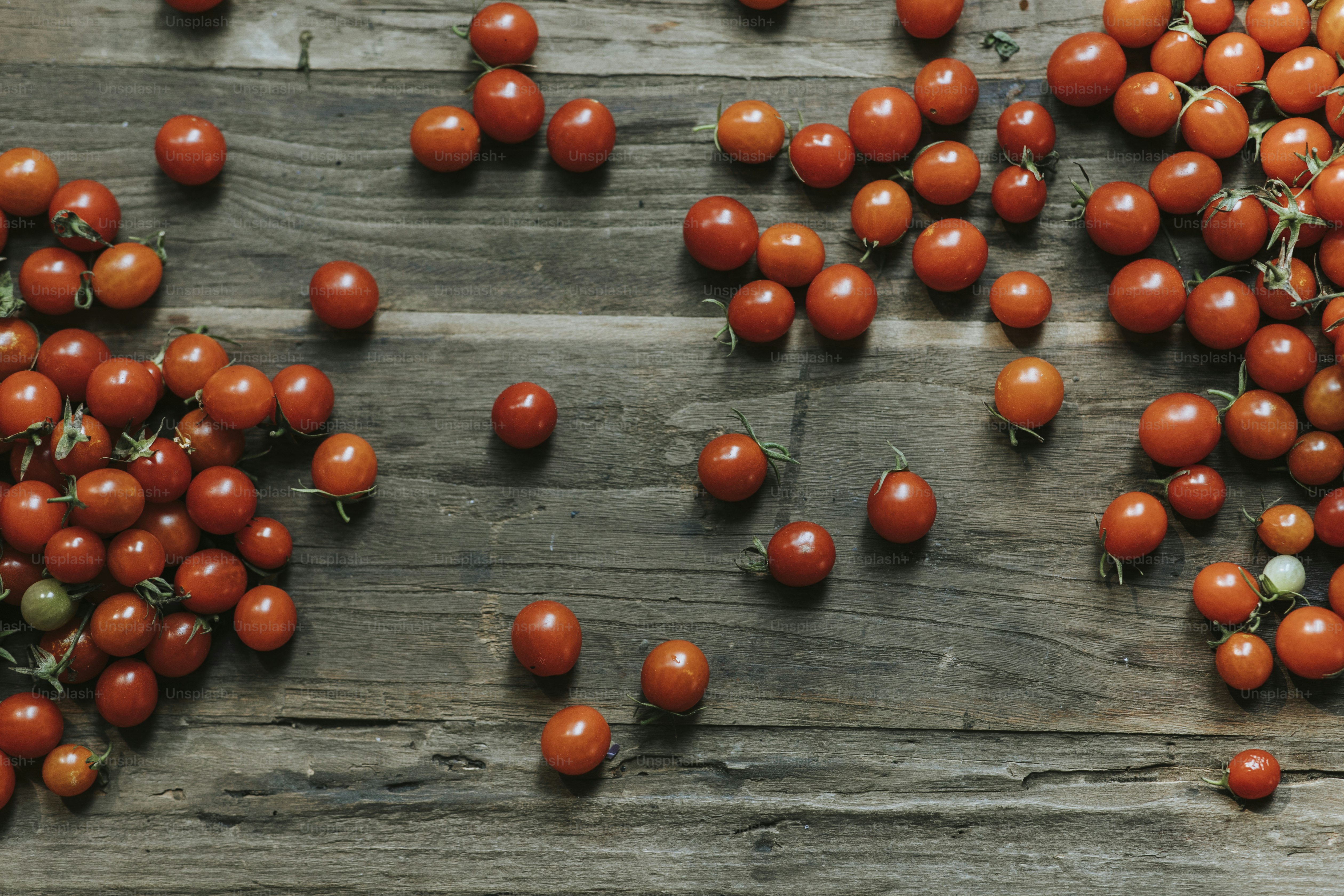 Fresh organic red cherry tomatoes