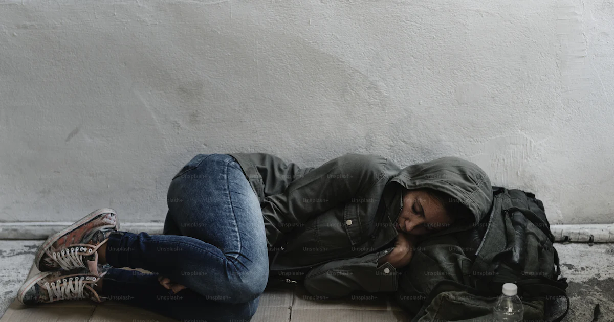 Homeless sleeping on the sidewalk photo – 1980-1989 Image on Unsplash