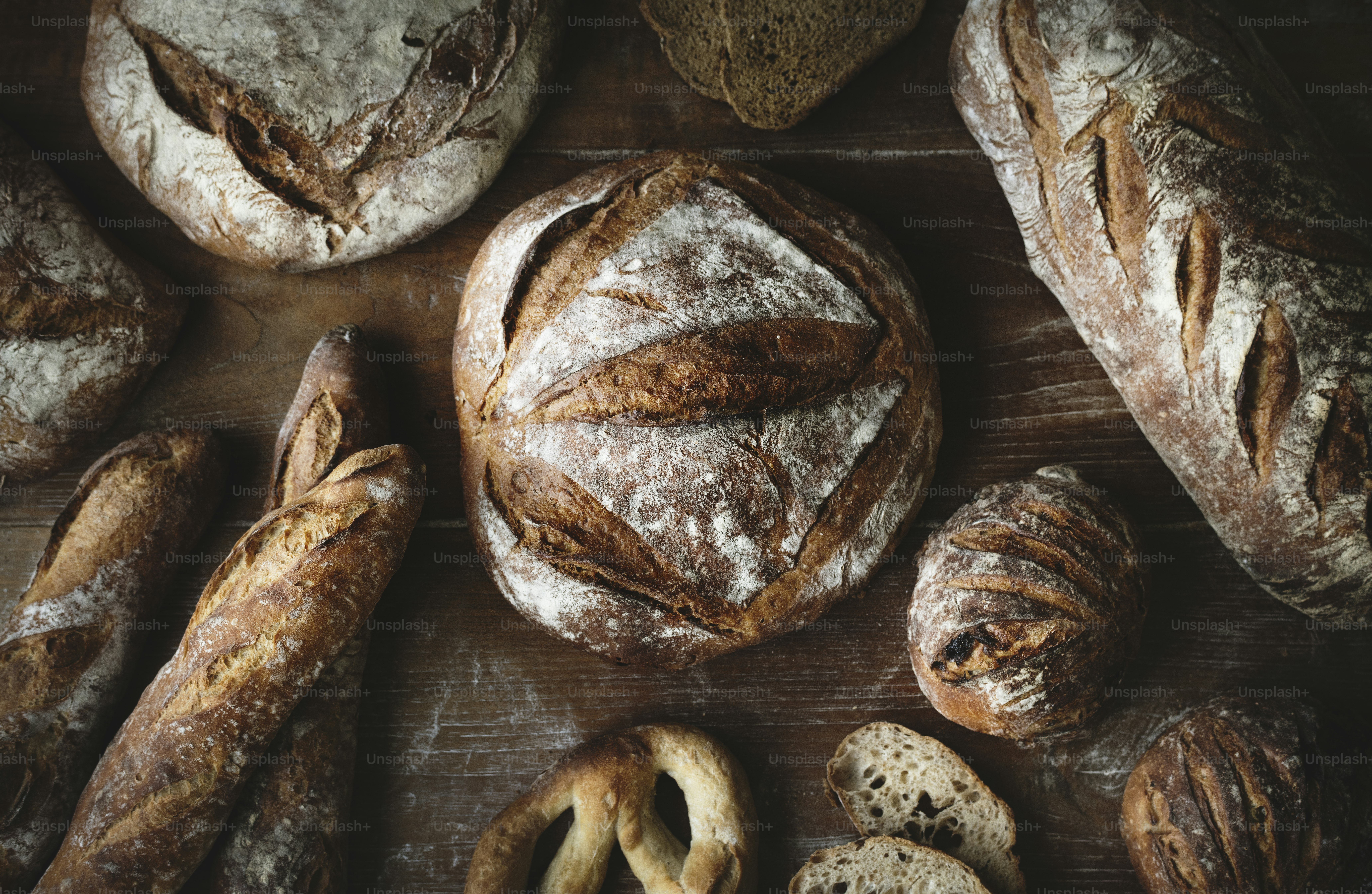 Un assortimento di pagnotte di pane cibo fotografia ricette idee