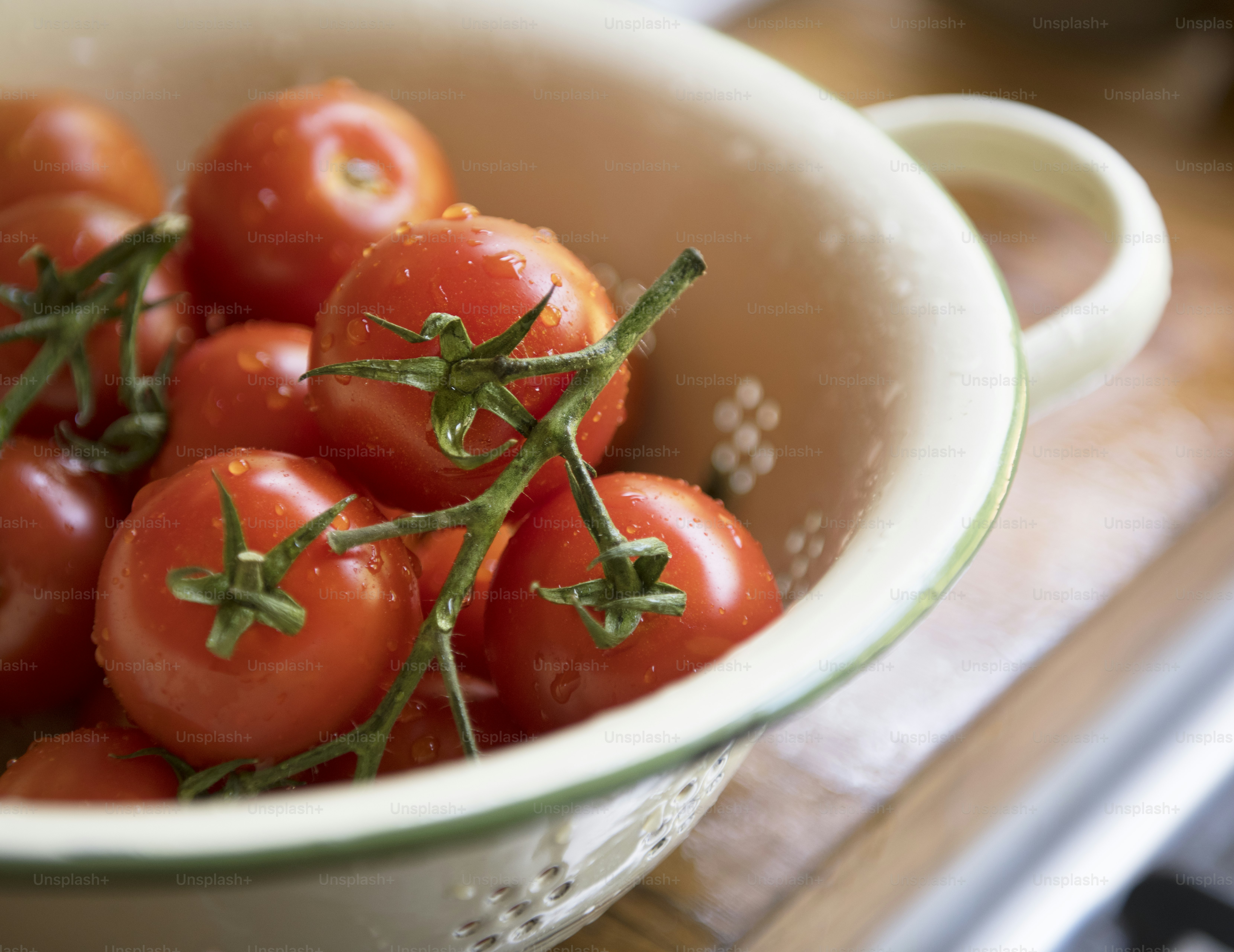Closeup of fresh tomato photo – Photography Image on Unsplash
