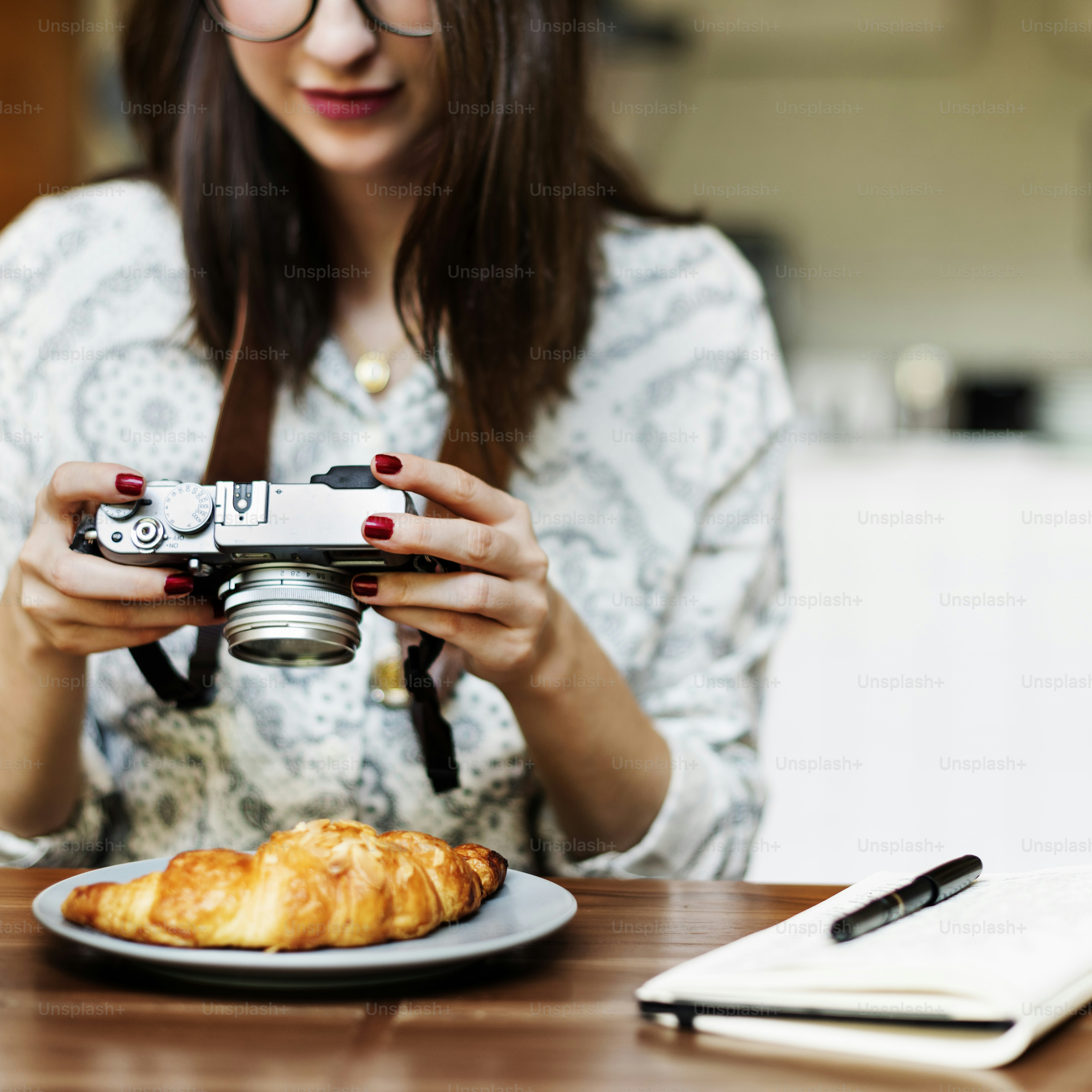 Traveler Foto Perjalanan Tourist Girl Lady Concept