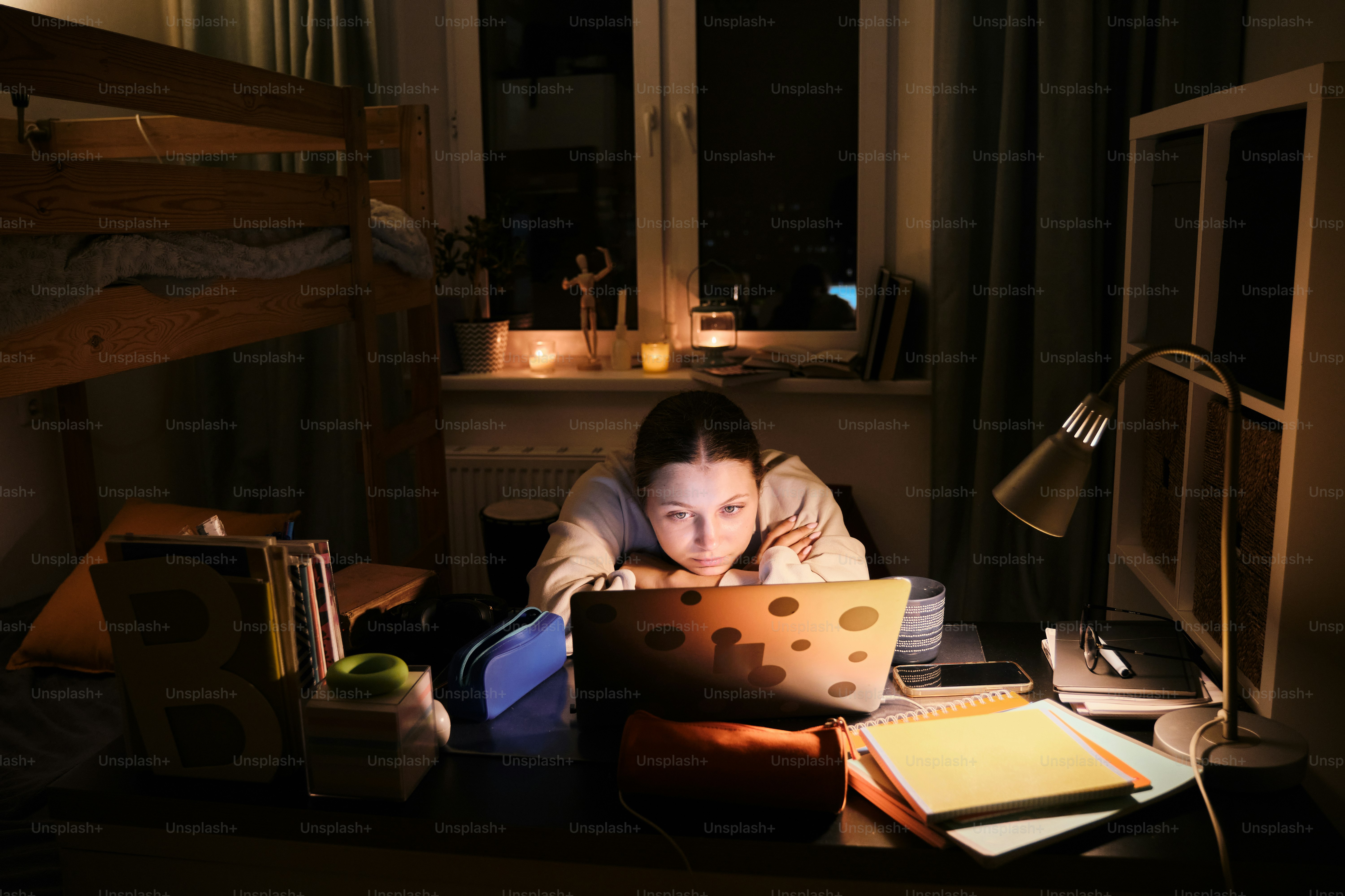 How to Use Laptop on Bunk Bed: Ultimate Comfort and Safety Tips