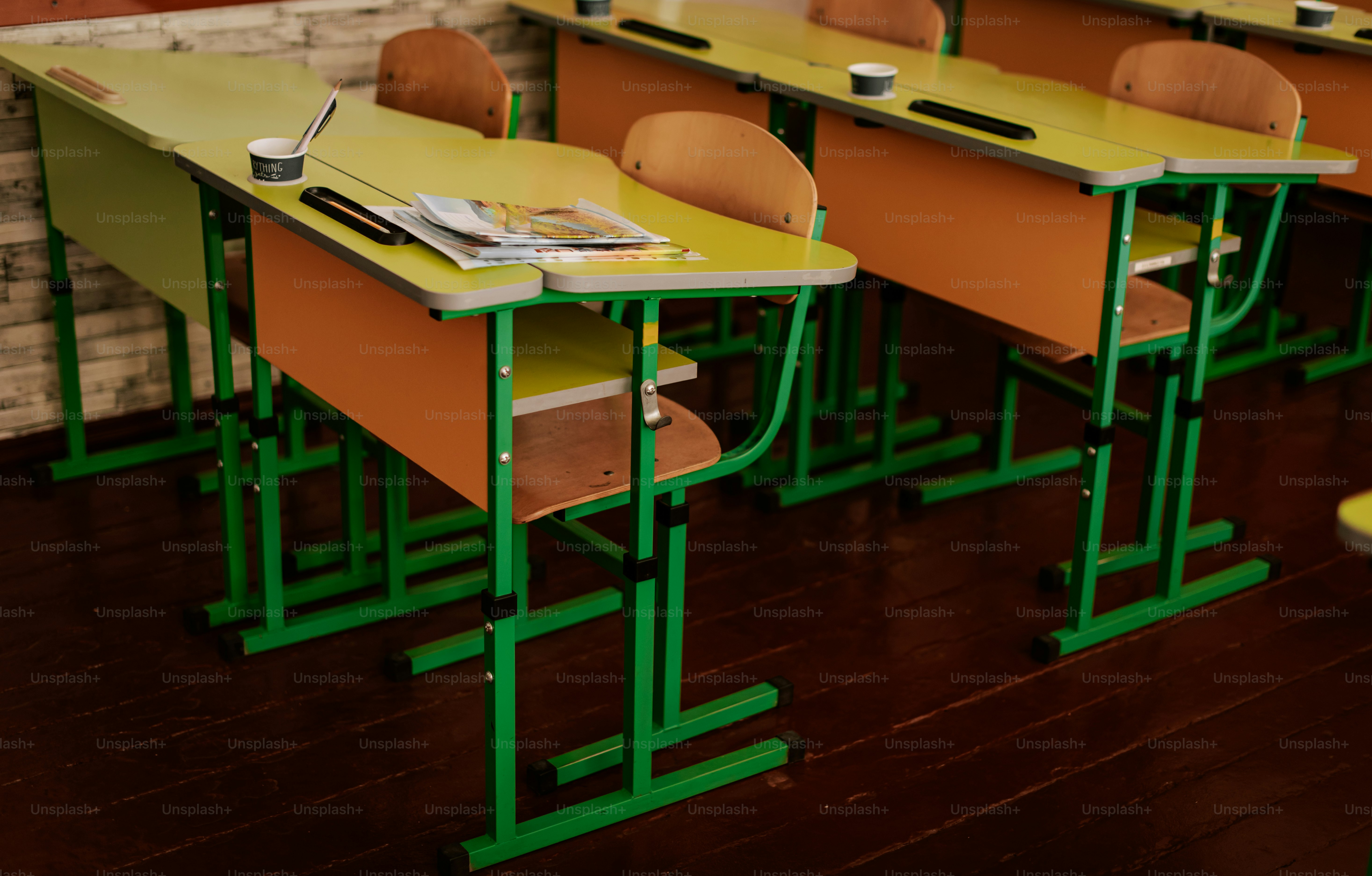 desks