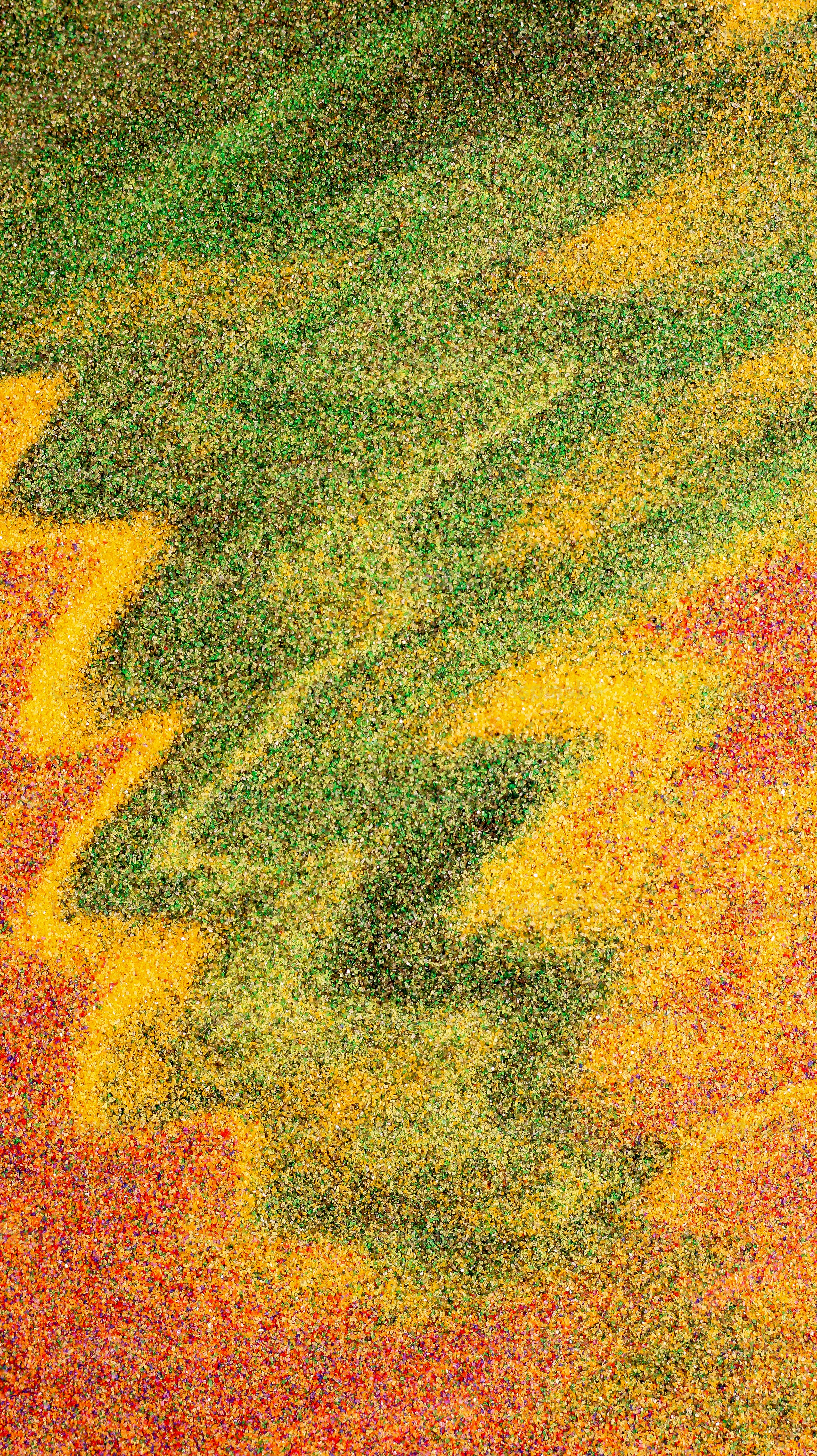 Un primer plano de una alfombra colorida