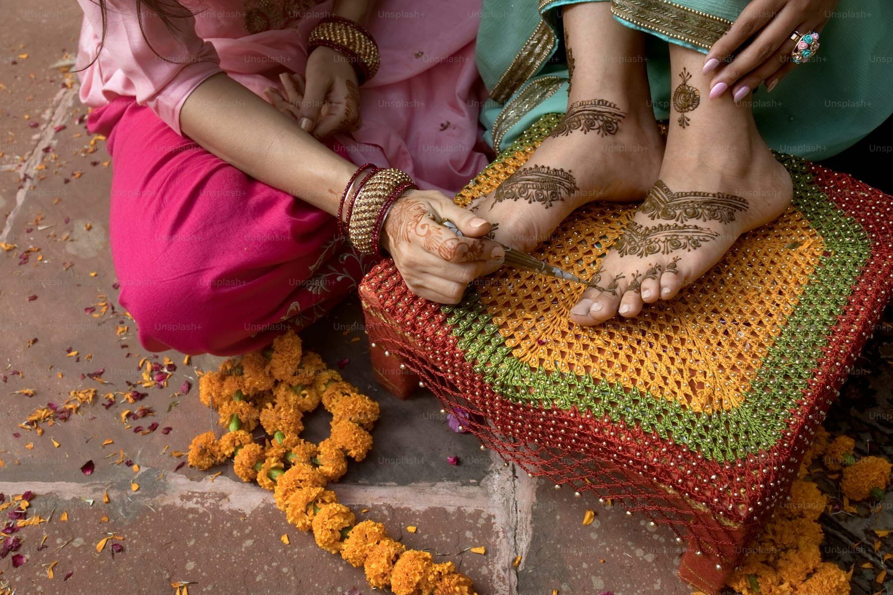 Top 20 Landing Page Sections That Convert Henna Leads