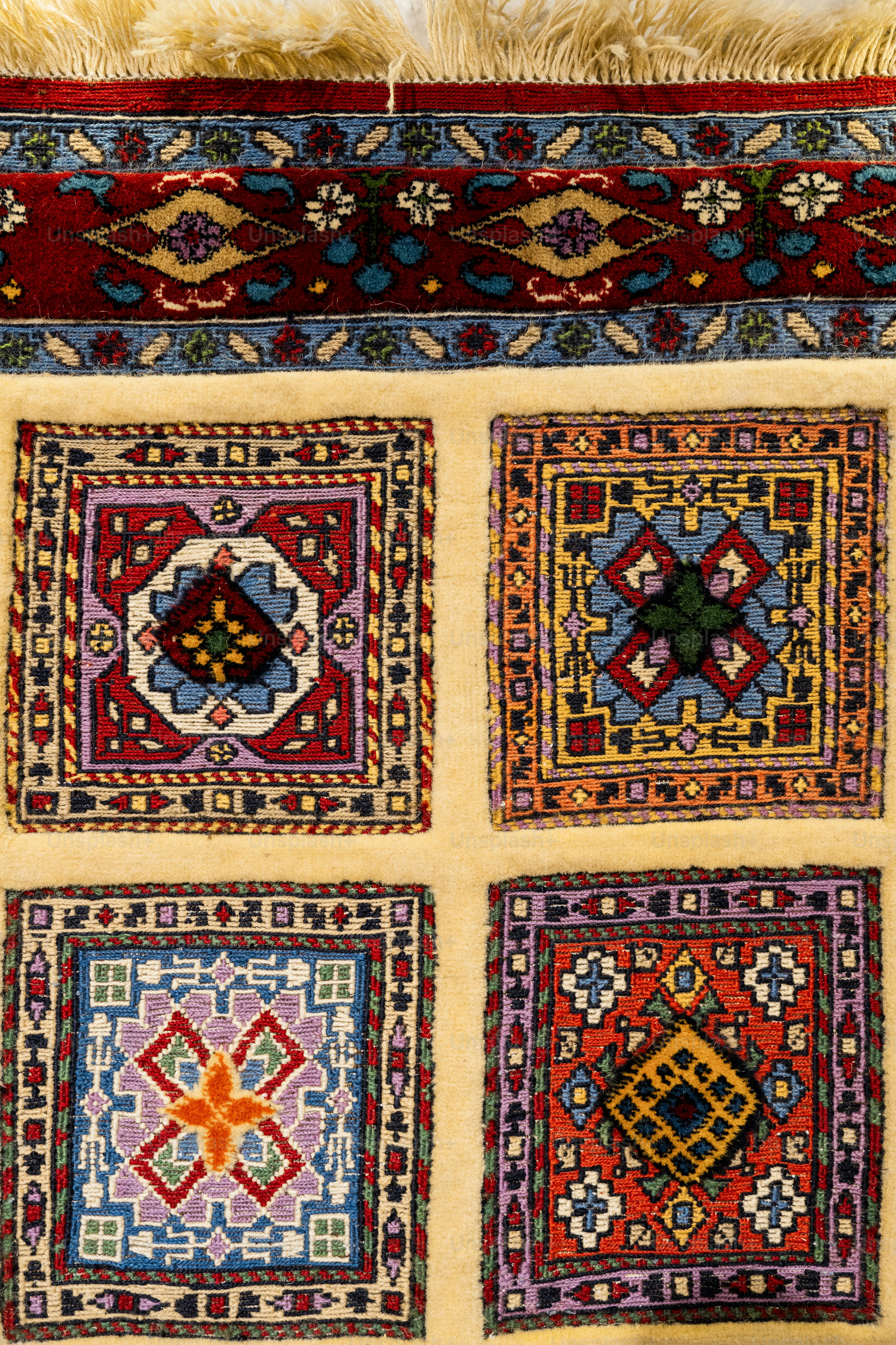 premium_photo-1725456679525-e0a1c9edc1c8?ixid=M3wxMjA3fDB8MXxzZWFyY2h8MTN8fG1vZGVybiUyMGJhdGlrJTIwZGVzaWduc3xlbnwwfHx8fDE3NjA1NTMyODF8MA\u0026ixlib=rb-4.1.0