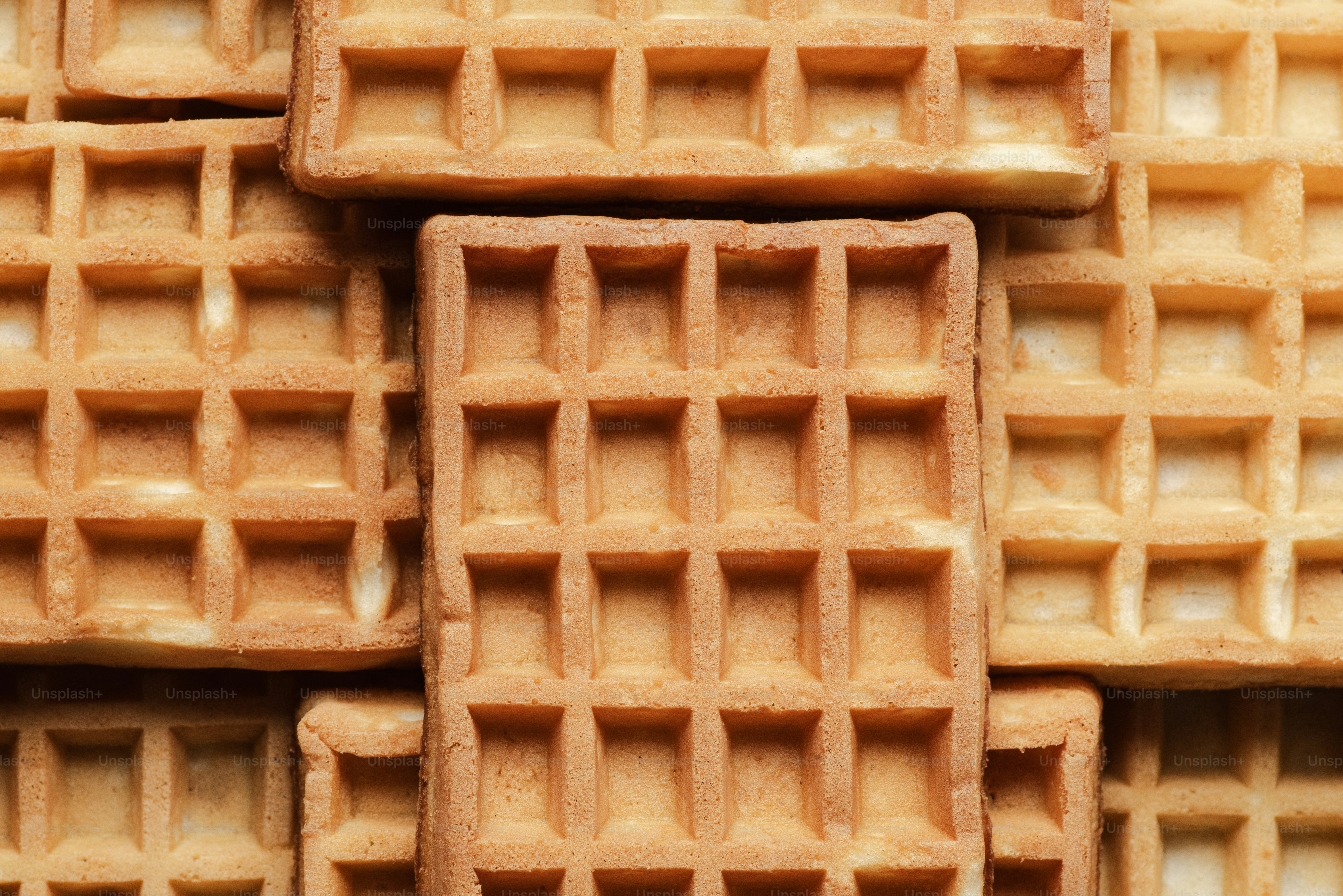 Ein Stapel Waffeln, die übereinander gestapelt sind