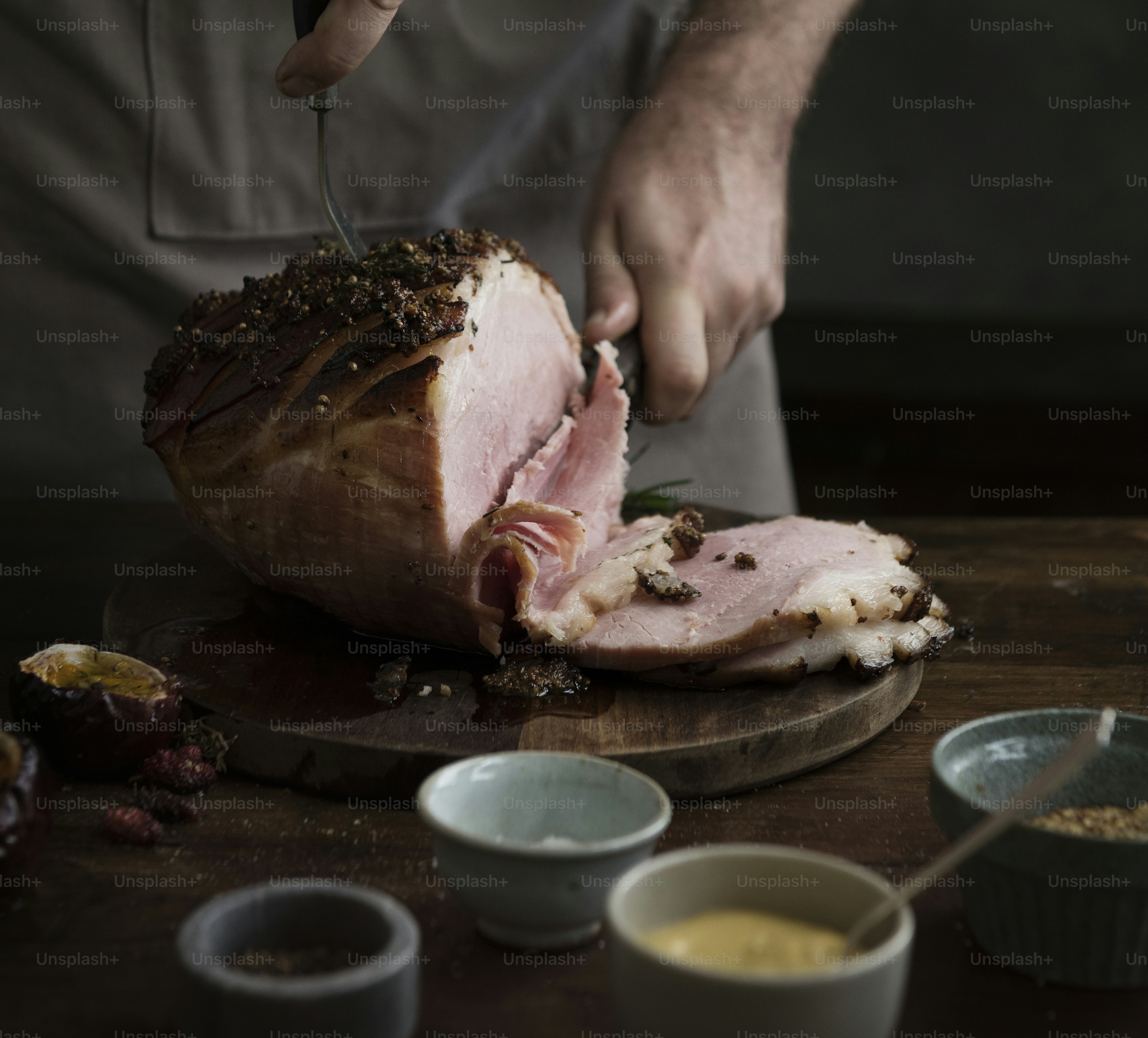 Idée de recette de photographie culinaire de jambon cuit au four
