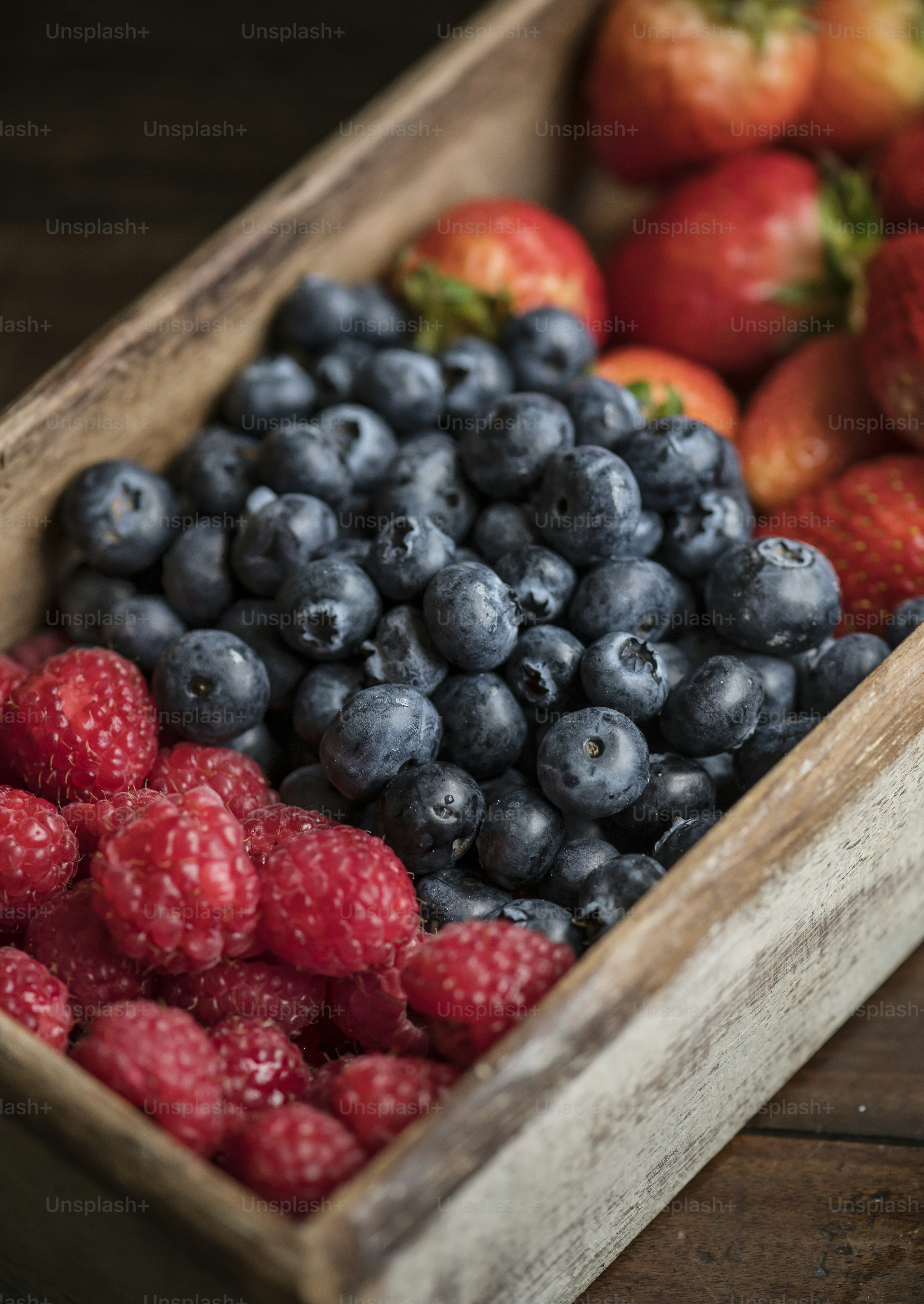 신선한 블루베리와 라즈베리의 클로즈업