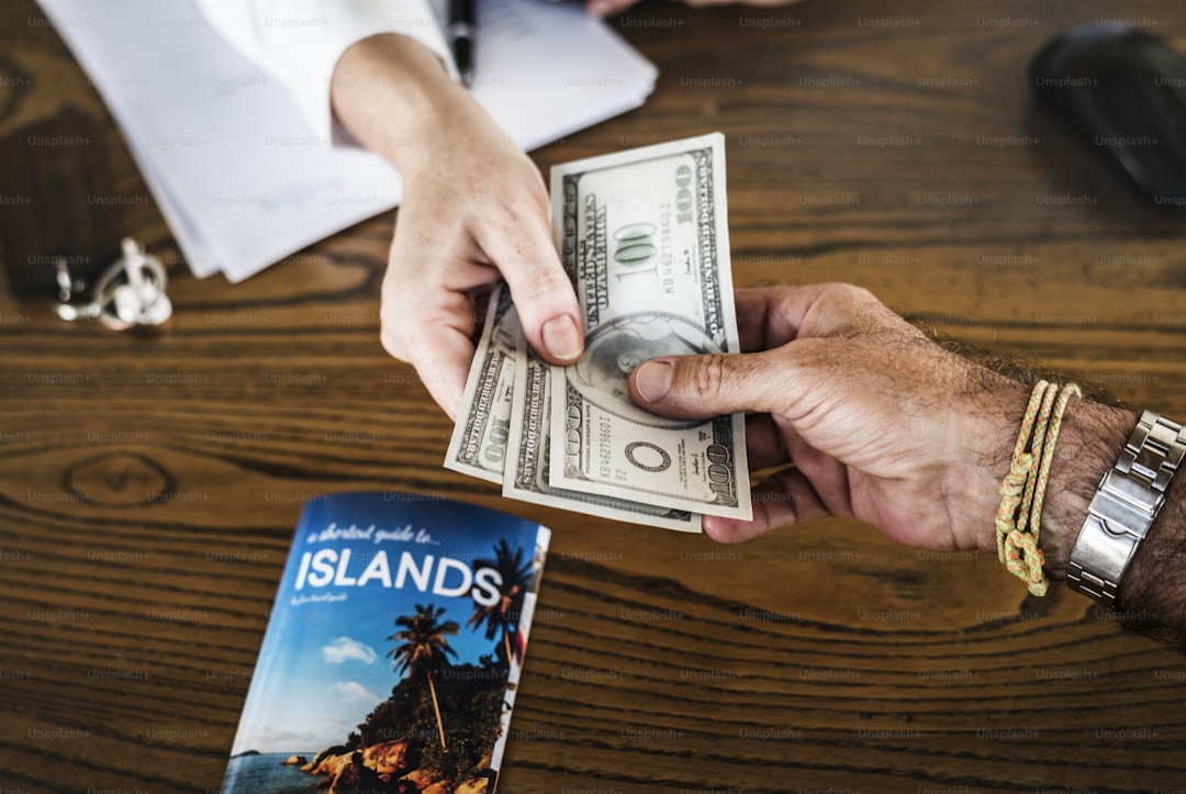 Payment for a trip at the cashier<p></figure><em><strong>These graphics are derived from our own 3D generic designs. They do not infringe on any copyright design.</strong></em>