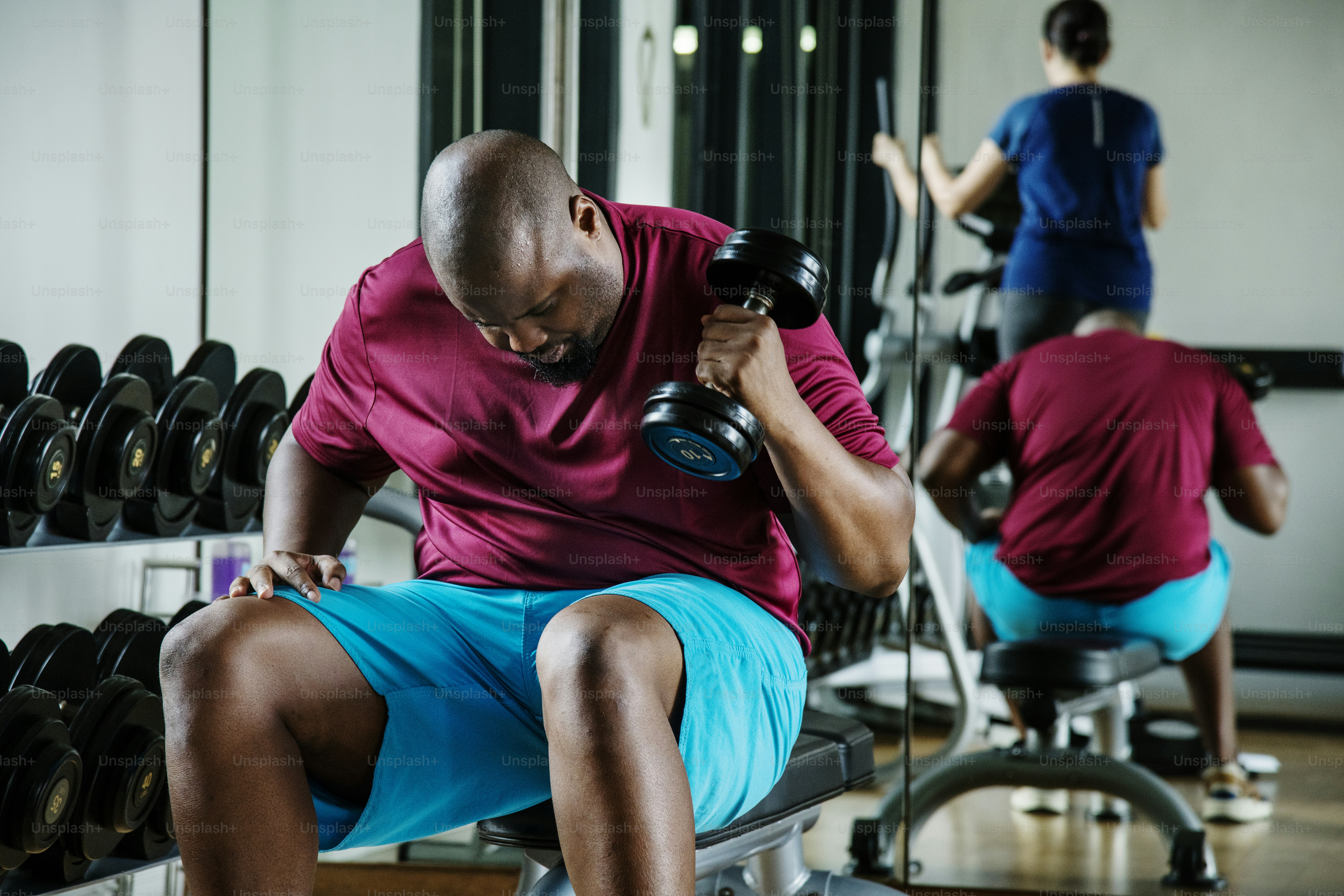 People working out at a gym photo – Gym Image on Unsplash