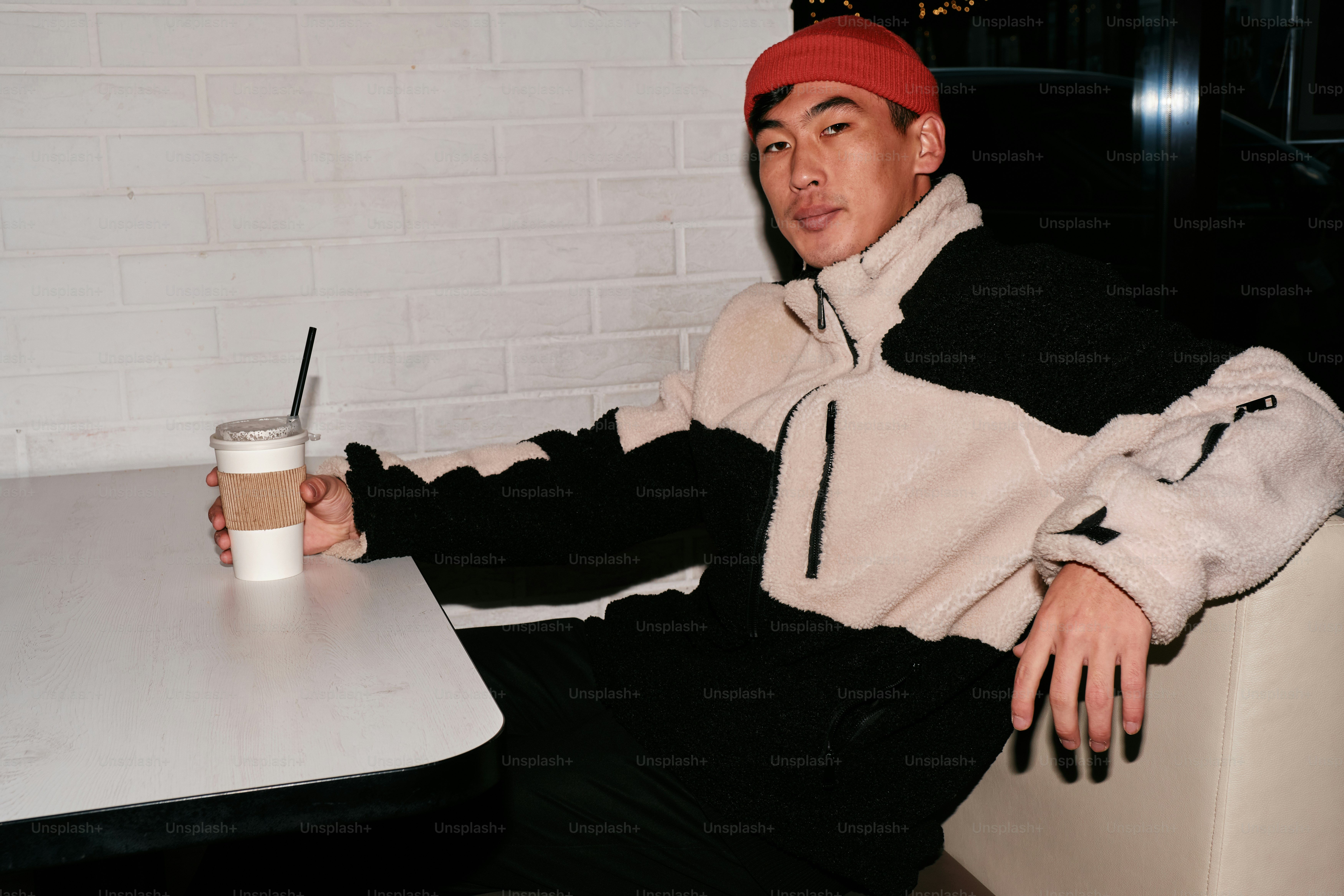 premium_photo-1727265733359-1909d4968b18?ixid=M3wxMjA3fDB8MXxzZWFyY2h8NDV8fHdoZW4lMjB3YXMlMjAxNCUyMHdlZWtzJTIwYWdvfGVufDB8fHx8MTczNjg5NTYyNnww%5Cu0026ixlib=rb-4.0.3