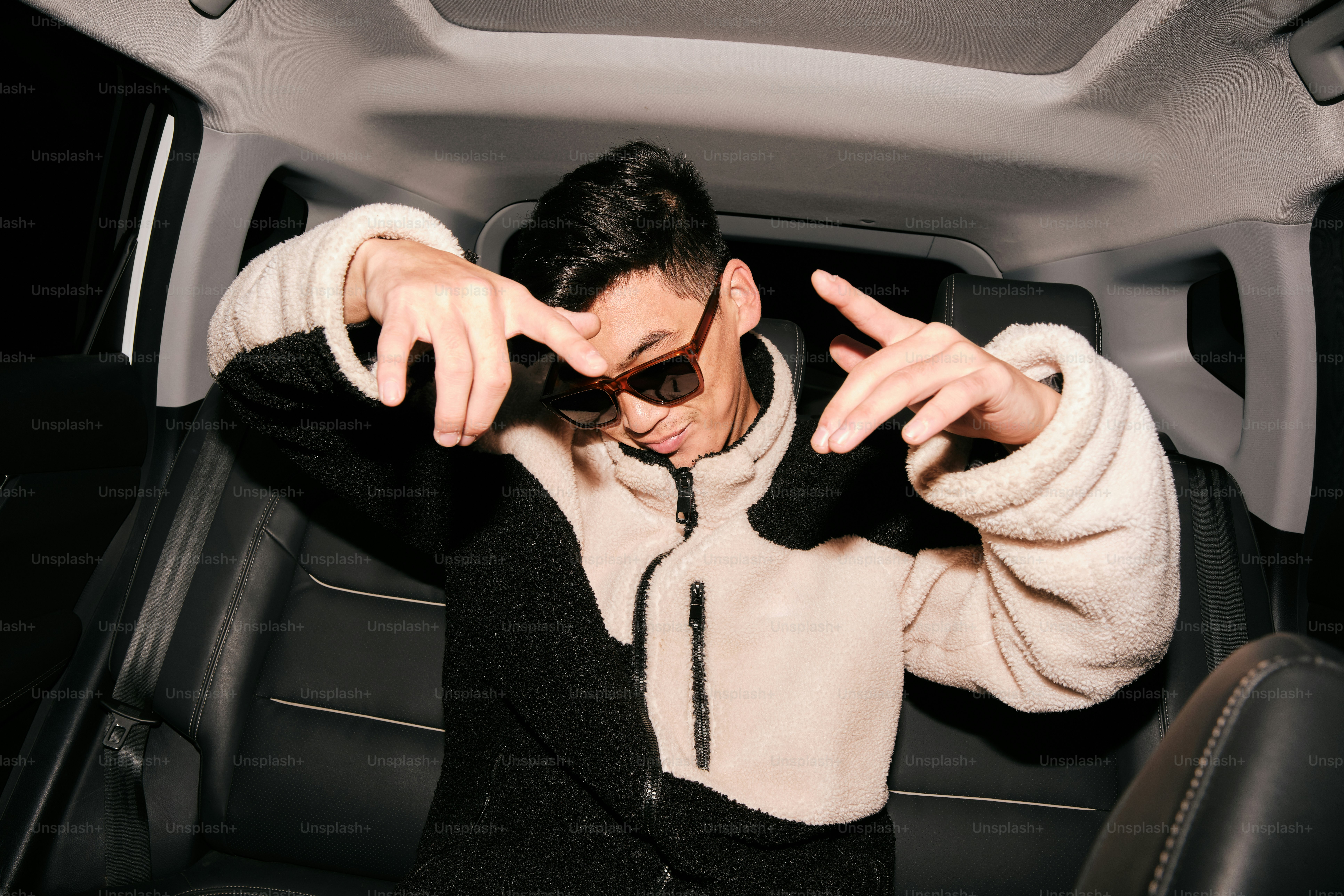 premium_photo-1727265736494-28b0a63c96fa?ixid=M3wxMjA3fDB8MXxzZWFyY2h8NXx8Y2FyJTIwcHVucyUyMGhvb2RpZXN8ZW58MHx8fHwxNzY4NTQxMzU1fDA\u0026ixlib=rb-4.1.0