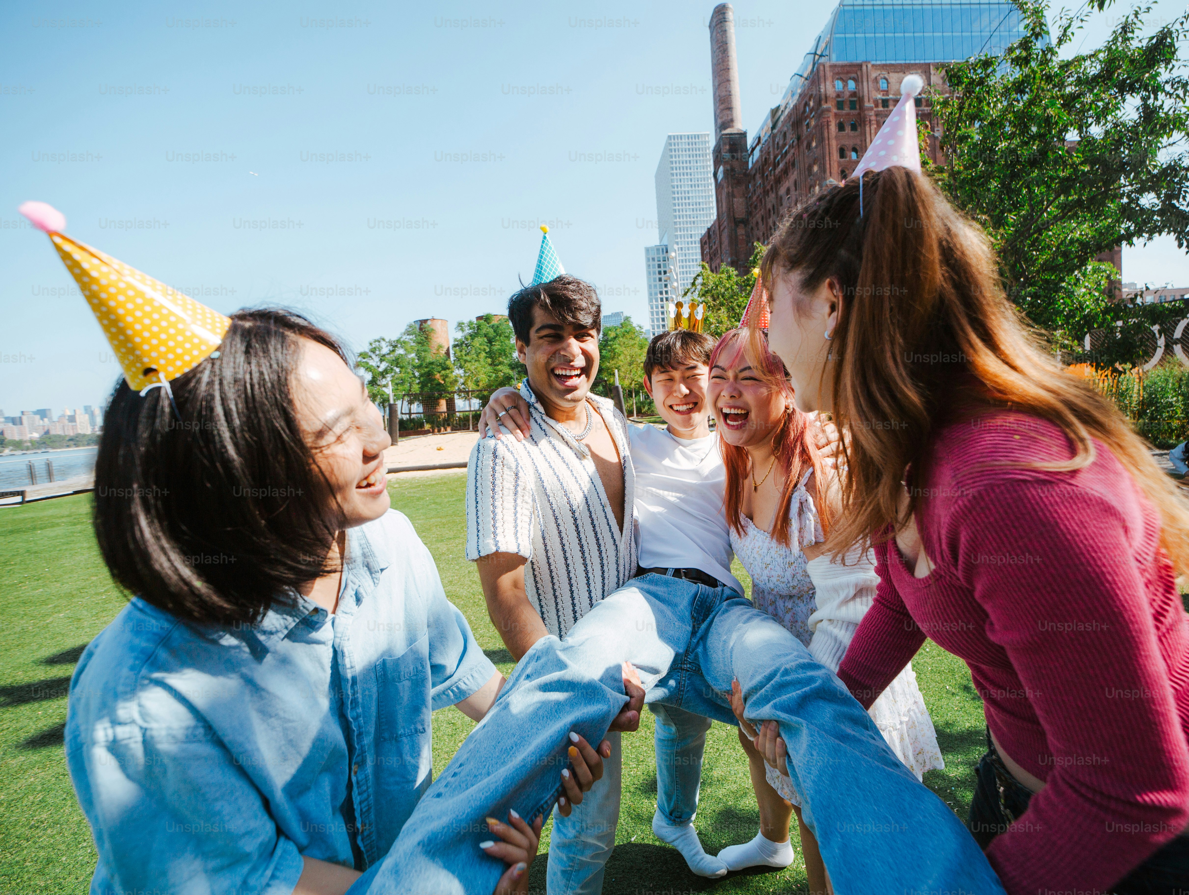 8 Ways to Build a Strong Social Circle in FSU Campus Life