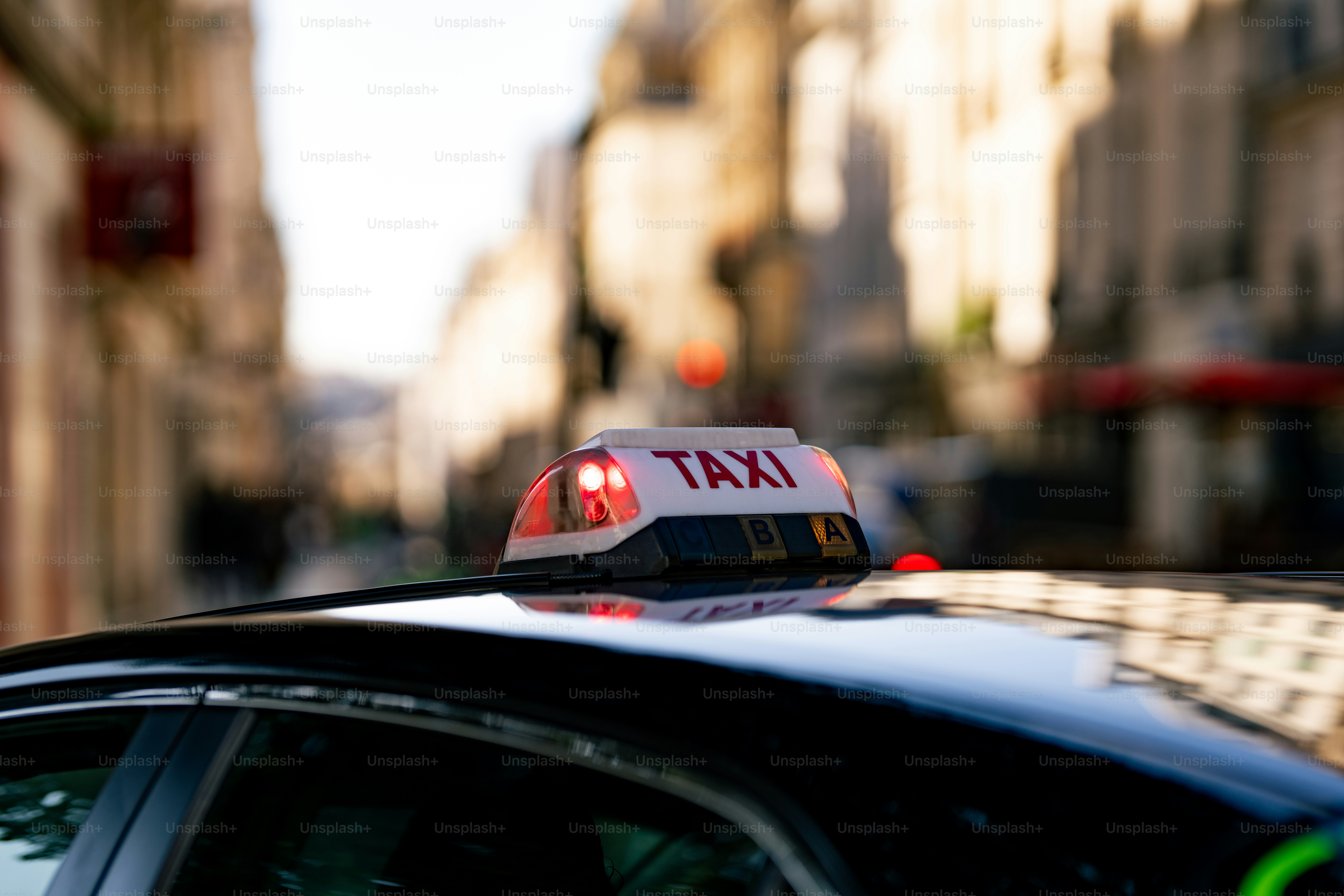 Taxi vs VTC en 2026 : Prix, Avantages et Lequel Choisir ?