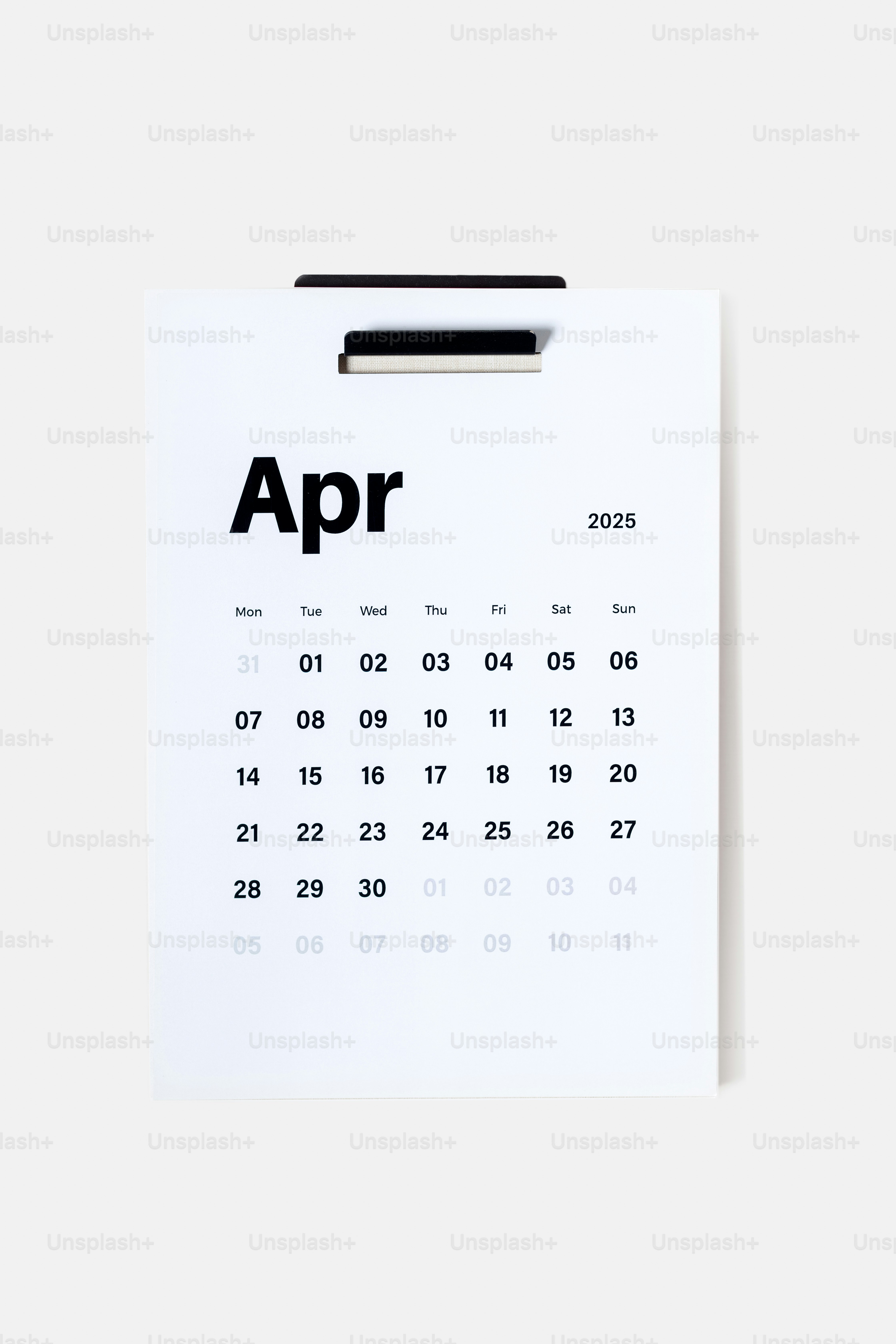 A calendar with the word apr on it