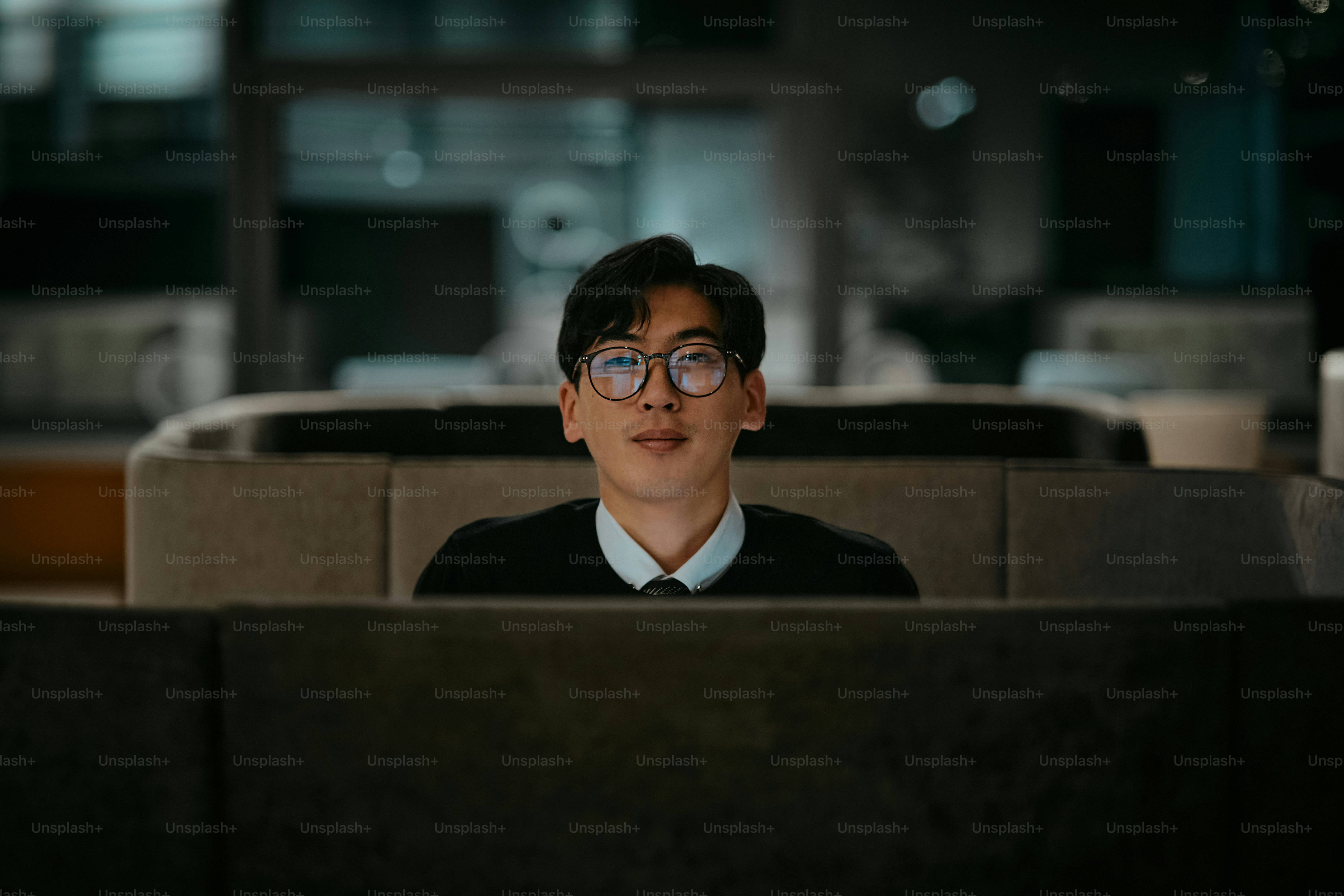 premium_photo-1731860727059-2f02e0107237?ixid=M3wxMjA3fDB8MXxzZWFyY2h8MTczfHxXaGF0JTIwaXMlMjBTRU8lMjBhbmQlMjBob3clMjBpdCUyMHdvcmtzfGVufDB8fHx8MTczNjI0ODgwOXww%5Cu0026ixlib=rb-4.0.3