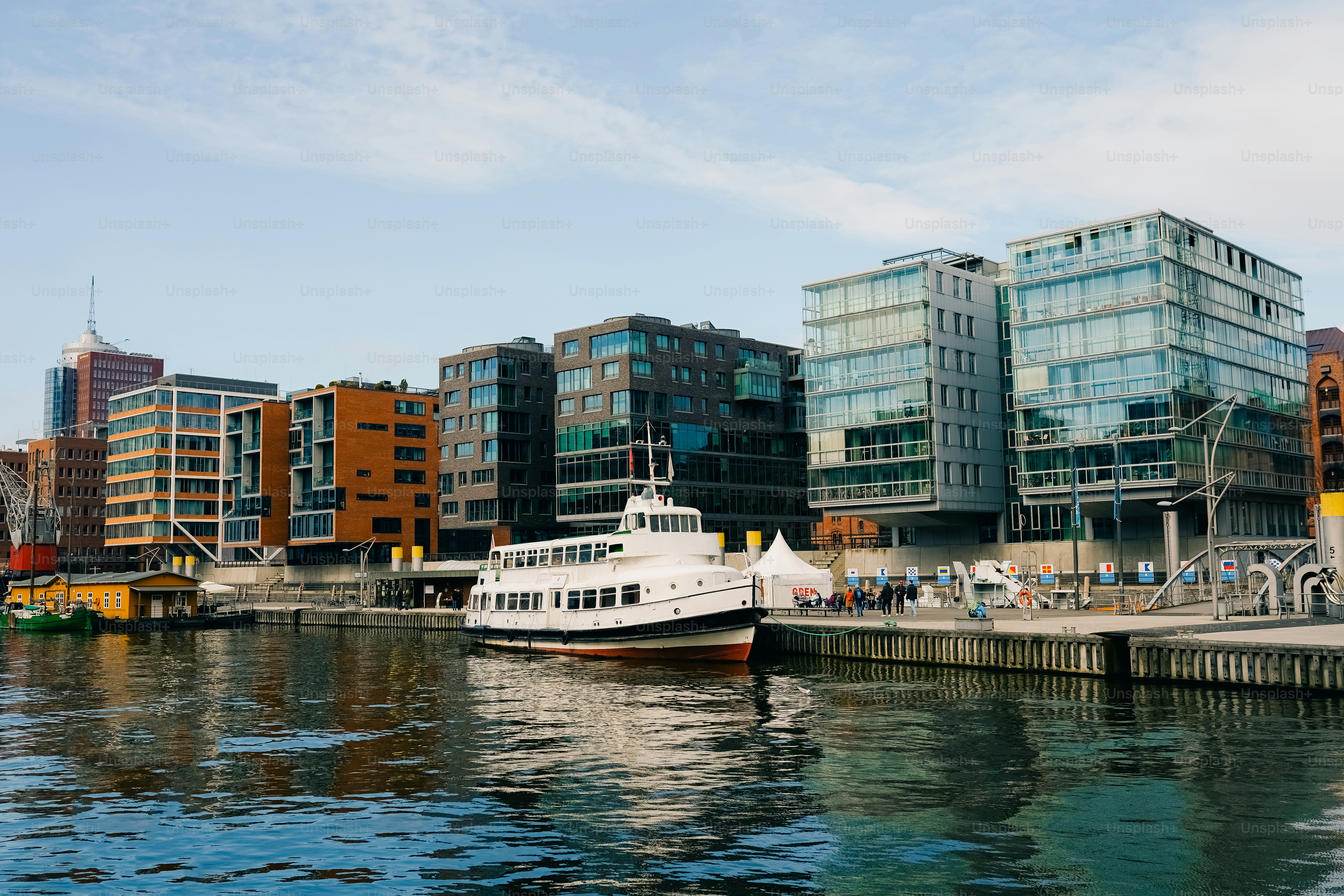 Cityscape of Sandtorhafen canal, Hamburg Speicherstadt and Hafencity