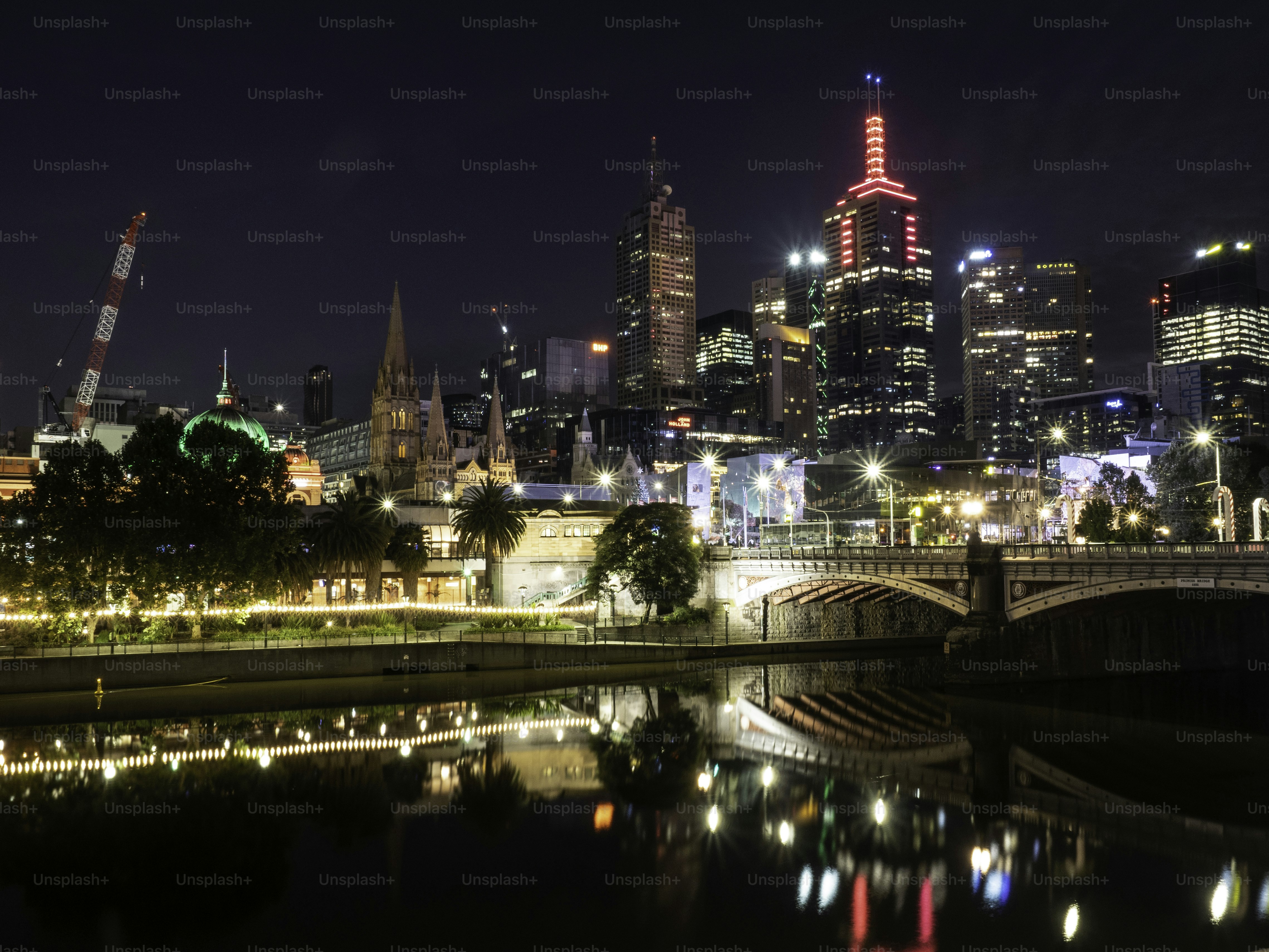 premium_photo-1733267039532-3648c21539e2?ixid=M3wxMjA3fDB8MXxzZWFyY2h8OXx8ZWNvbW1lcmNlJTIwd2Vic2l0ZSUyMGRlc2lnbiUyMG1lbGJvdXJuZXxlbnwwfHx8fDE3Njc1MTgyMTd8MA\u0026ixlib=rb-4.1.0