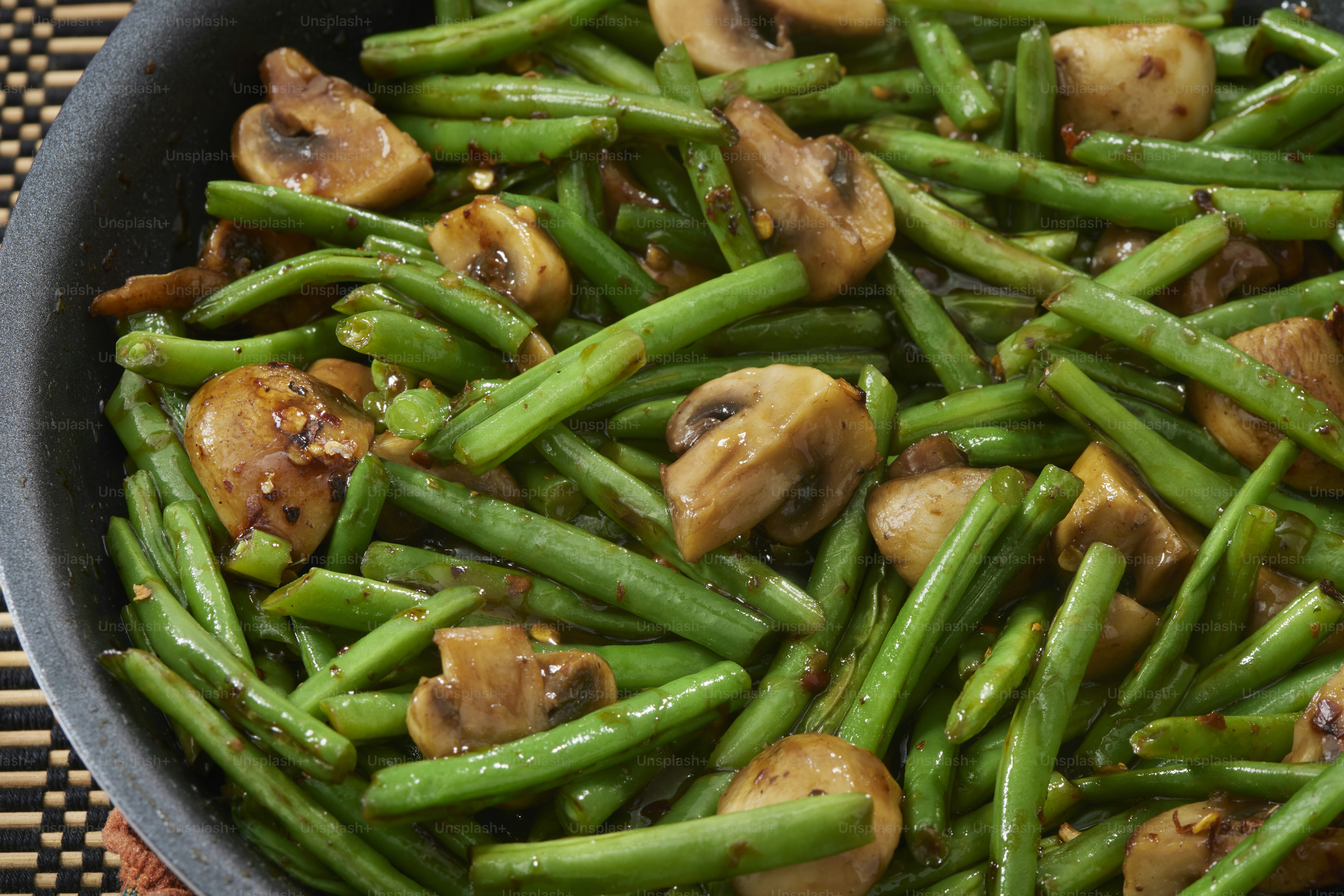 Teriyaki Green Beans and Mushrooms with Chili Flakes